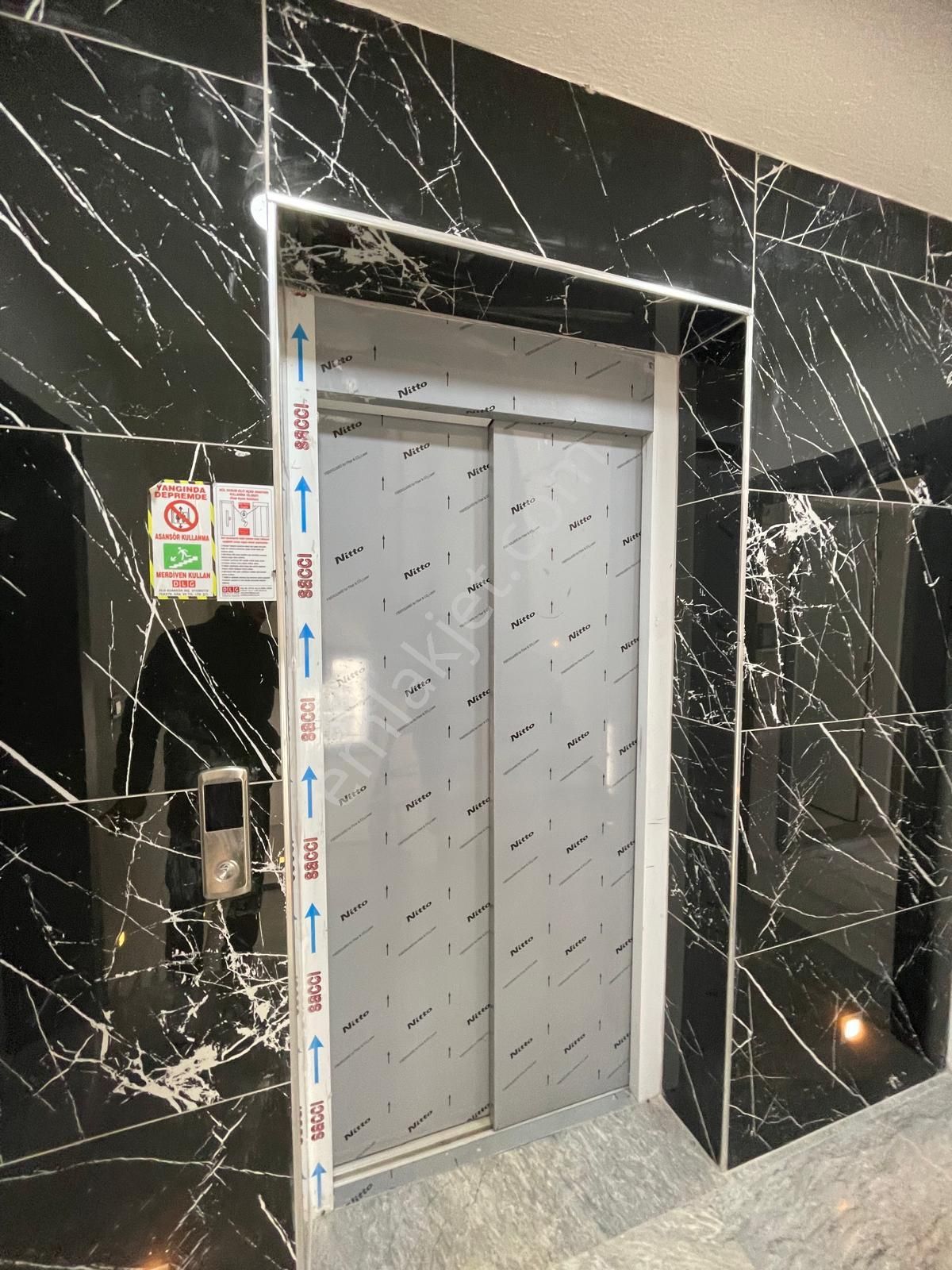 Didim / Merkezde Satılık Sıfır Fırsat Fiyatlı 2+1 Asansörlü Daire - Görsel 3