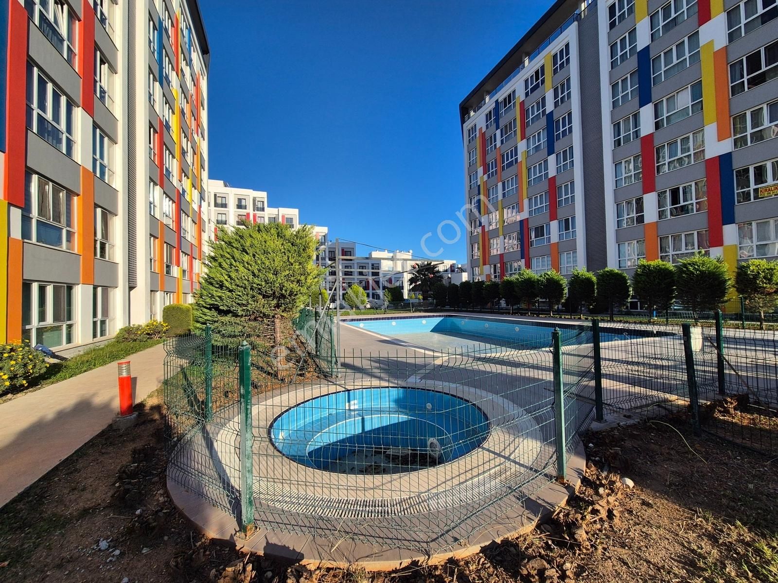 Studio Lego'da Krediye Uygun Havuzlu Sitede 2 Cepheli Köşe Daire - Görsel 3