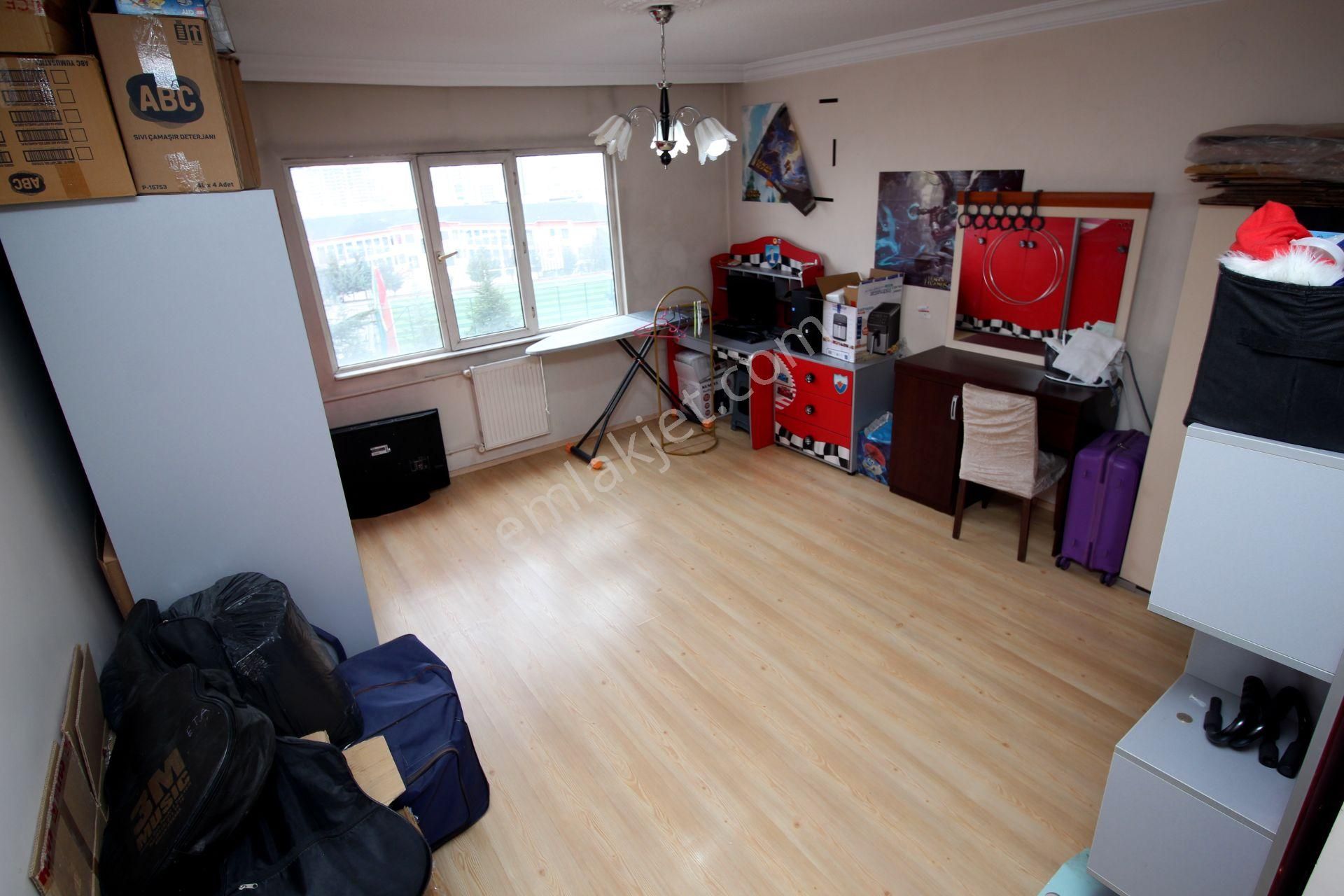 Emre Emlak'tan Elvankent Banka Blokları'nda Arakat Asansörlü Geniş 3+1 Satılık Daire - Görsel 22