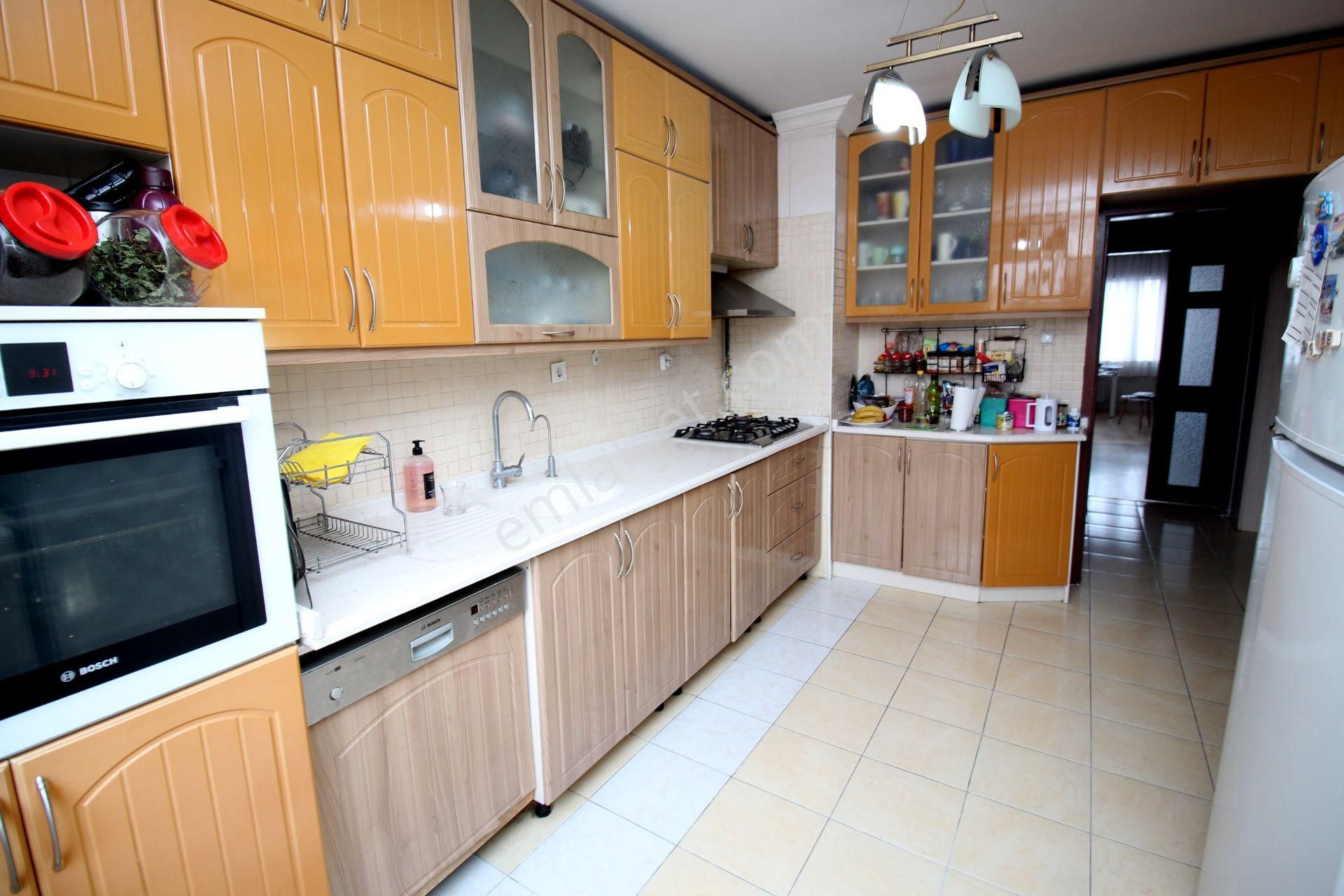 Emre Emlak'tan Elvankent Banka Blokları'nda Arakat Asansörlü Geniş 3+1 Satılık Daire - Görsel 9