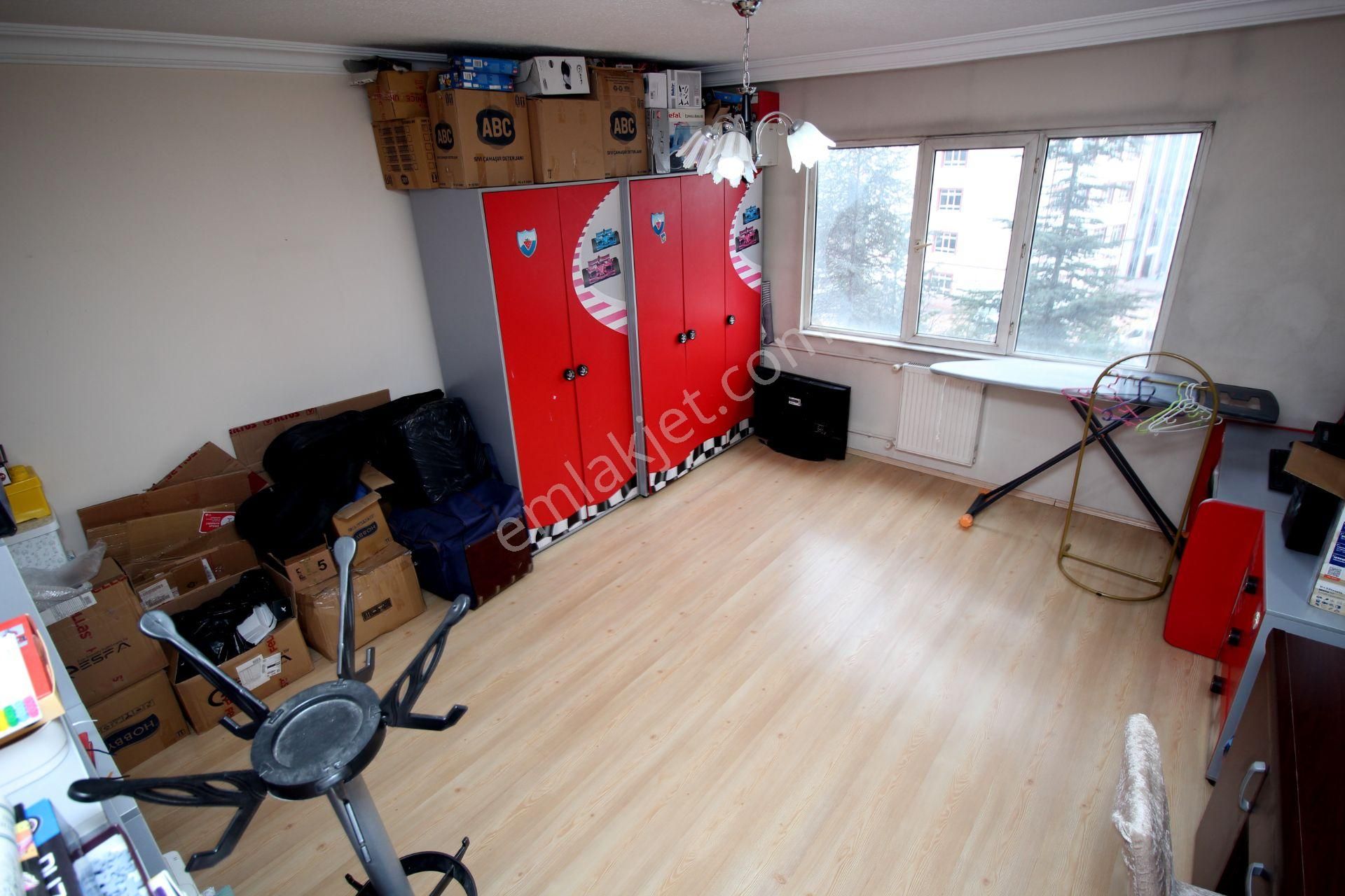 Emre Emlak'tan Elvankent Banka Blokları'nda Arakat Asansörlü Geniş 3+1 Satılık Daire - Görsel 21