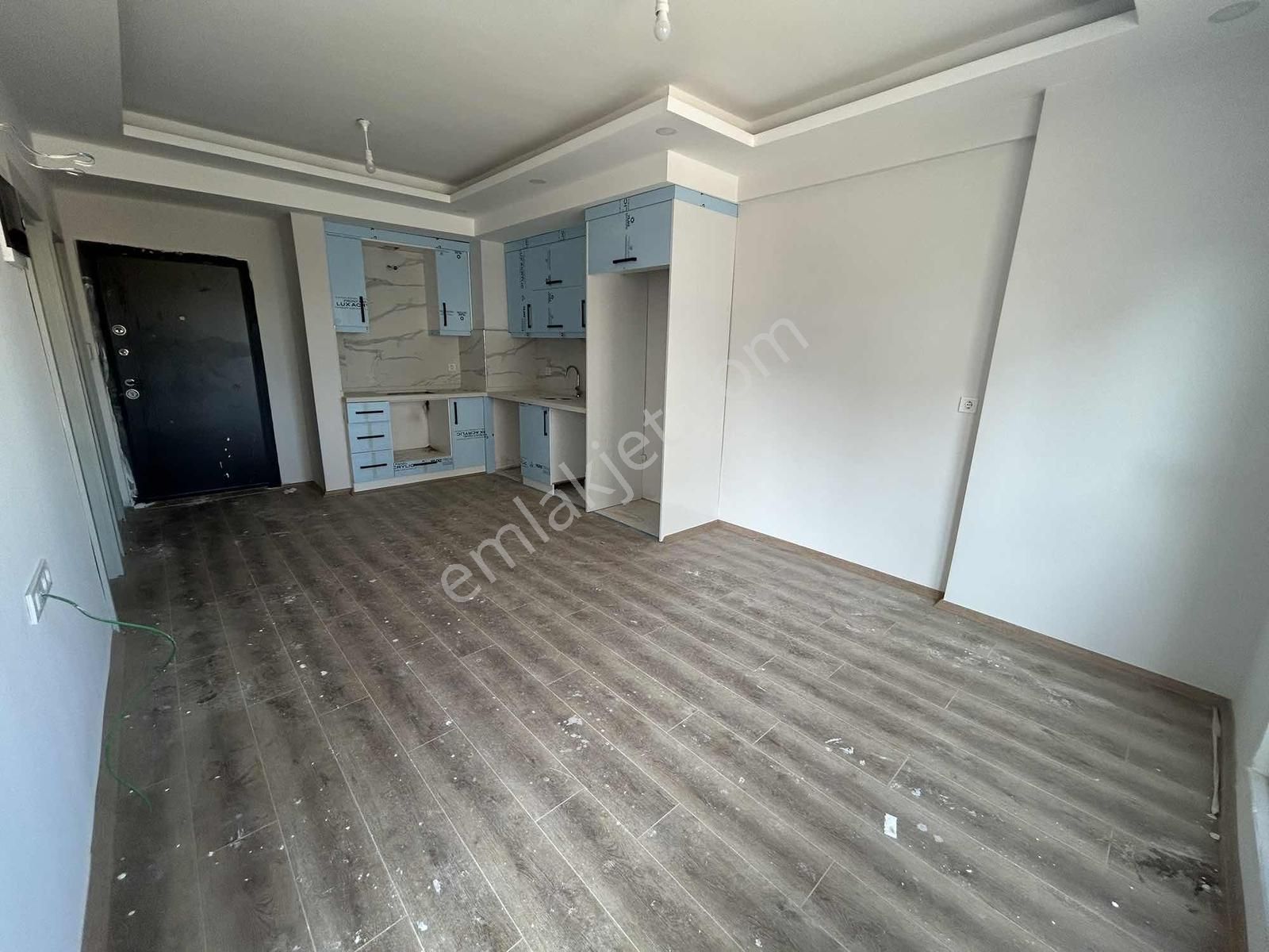 Ertuğrul'dan Oturuma Hazır Denize Yakın 1+1 Satılık Daire - Görsel 11