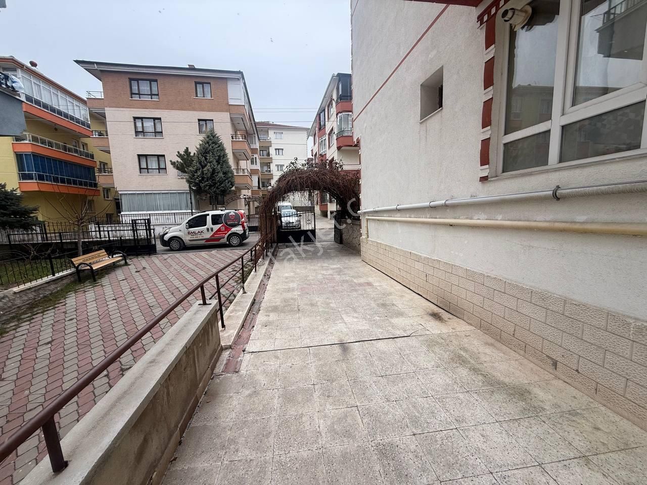 Sincan Pınarbaşı Mah'de 3+1 Ara Kat Ön Cephe Yapılı Daire - Görsel 33