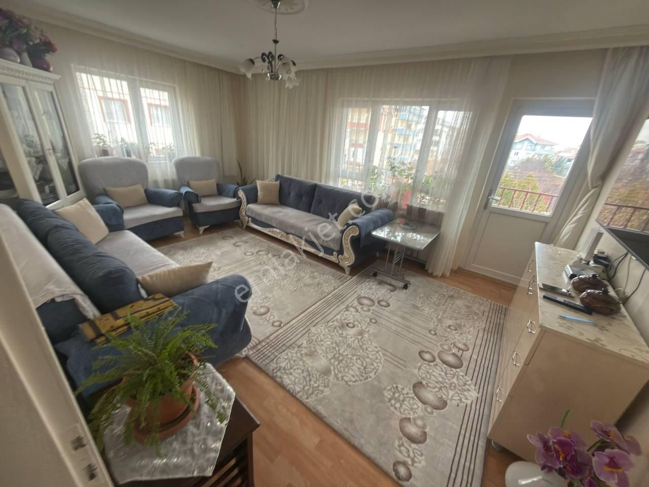 Sincan Pınarbaşı Mah'de 3+1 Ara Kat Ön Cephe Yapılı Daire - Görsel 3