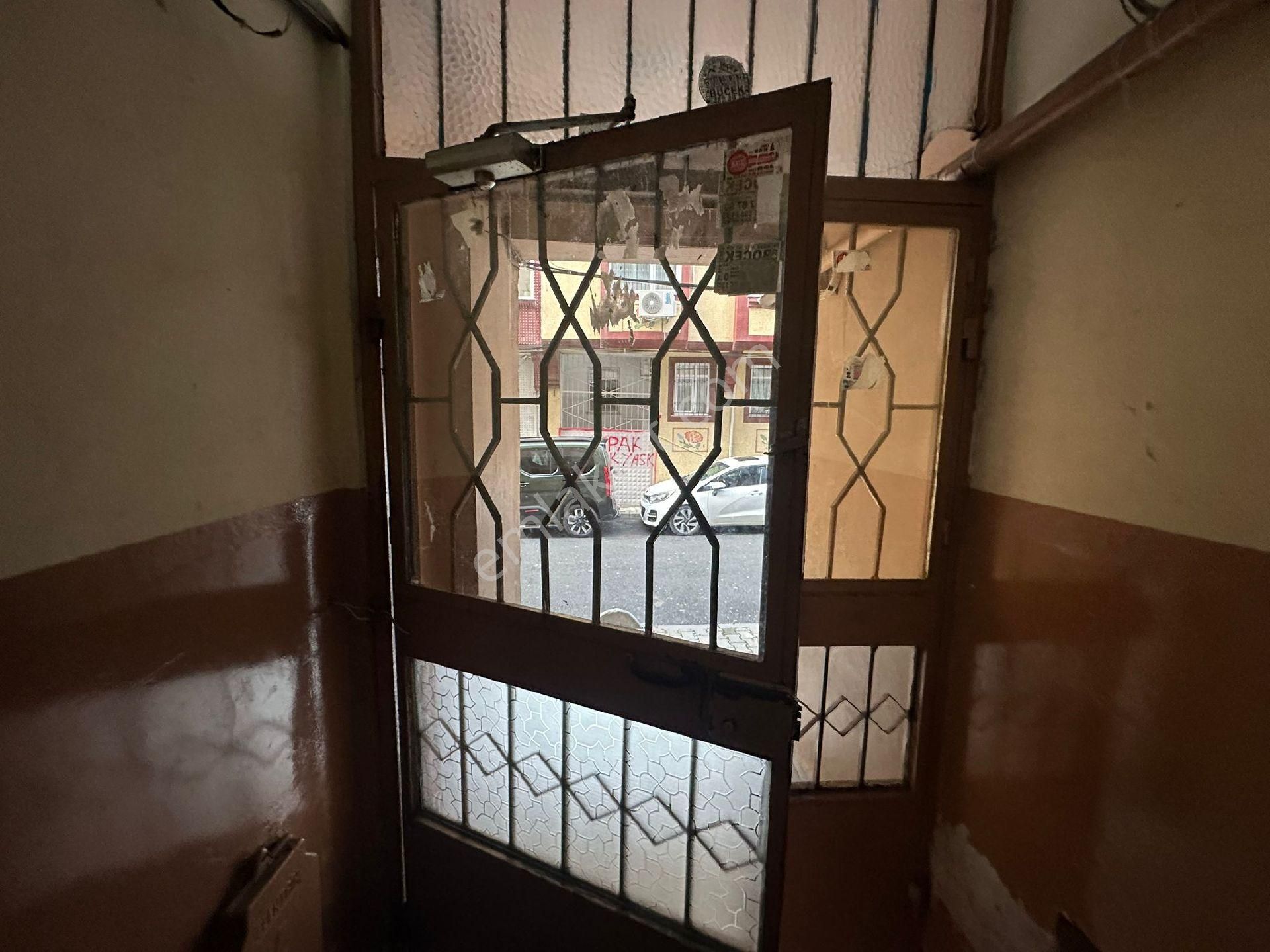 Esenler Kazım Karabekir Mahallesi Satılık 2+1 Giriş Kat