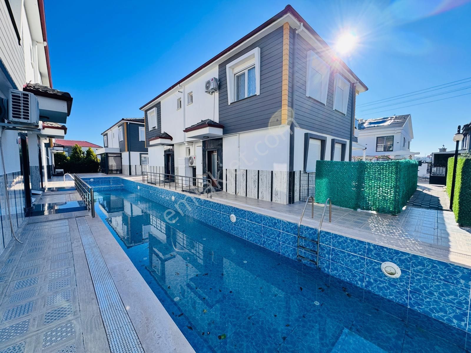 ❗️acil Satılık❗️site İçerisinde Havuzlu 3+1 Dublex Villa❗️