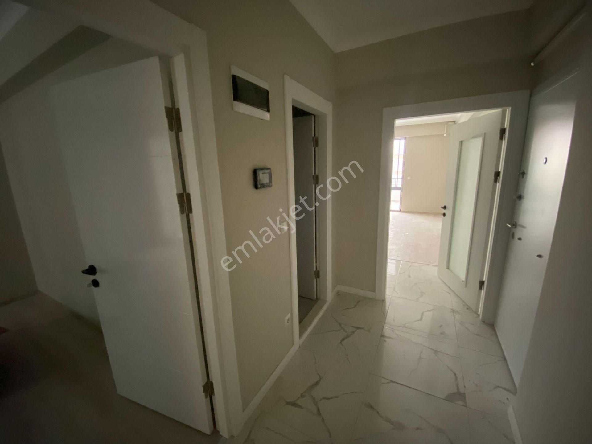 Yalı Gayrimenkul'den Site İçerisinde Satılık Sıfır 2+1 Deniz Manzaralı Daire - Görsel 7