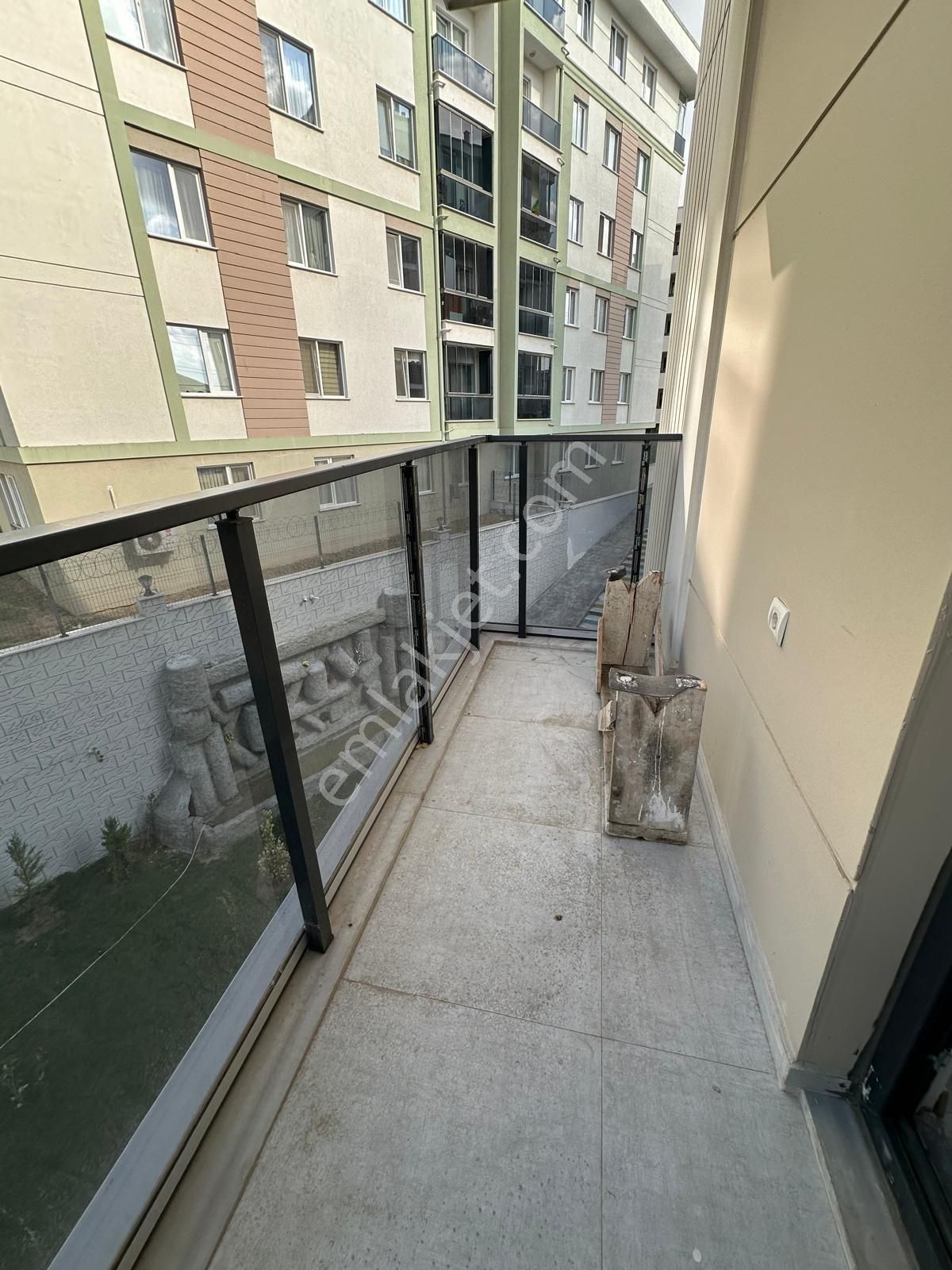 Tuğra'dan Nusratiye Mah.site İçi Sıfır Ara Kat 1+1 Geniş Kiralık - Görsel 5
