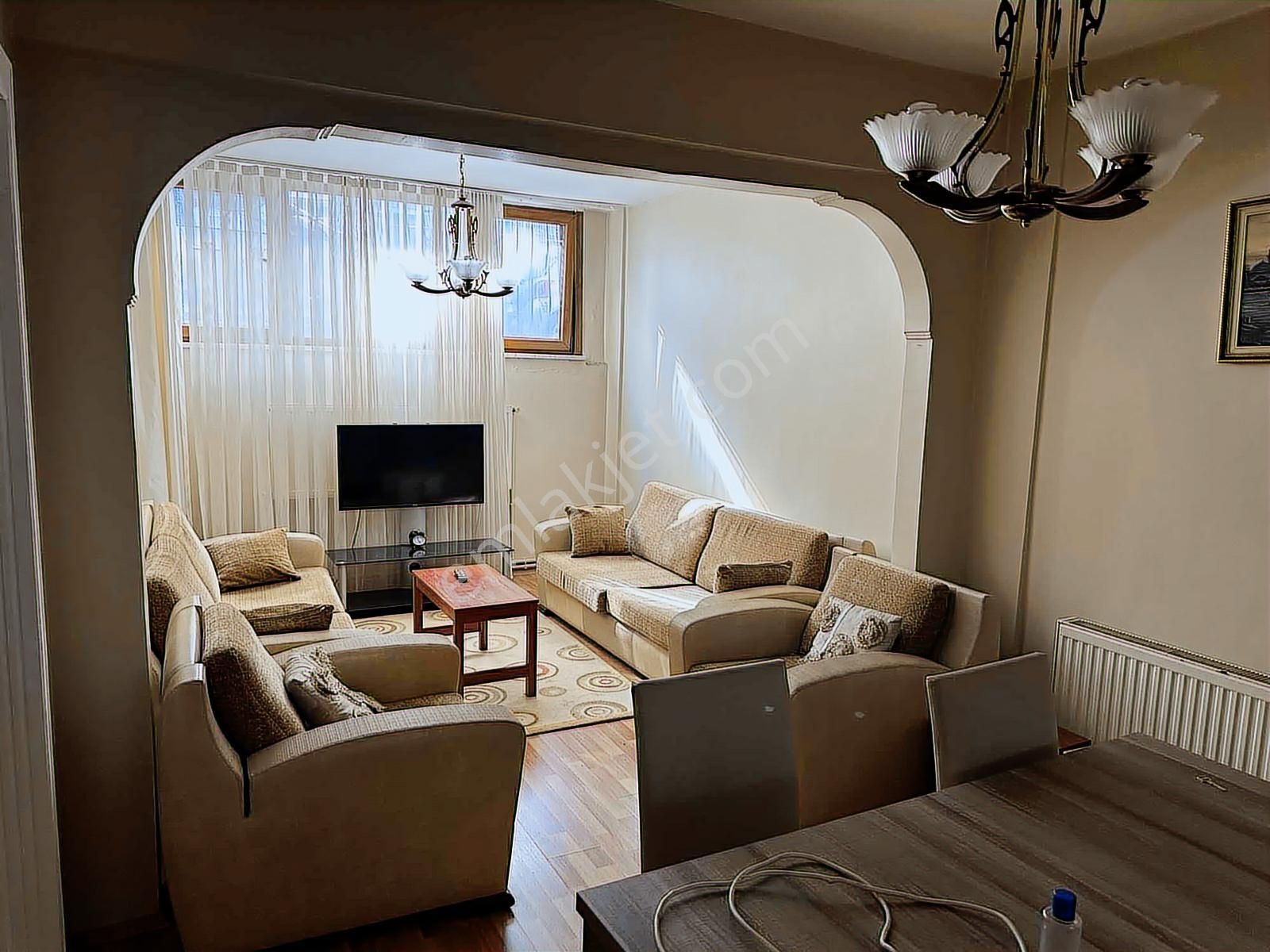 Fındıkzade Haseki Sultan Mahallesi'nde Satılık Bahçeli 2+1 Daire