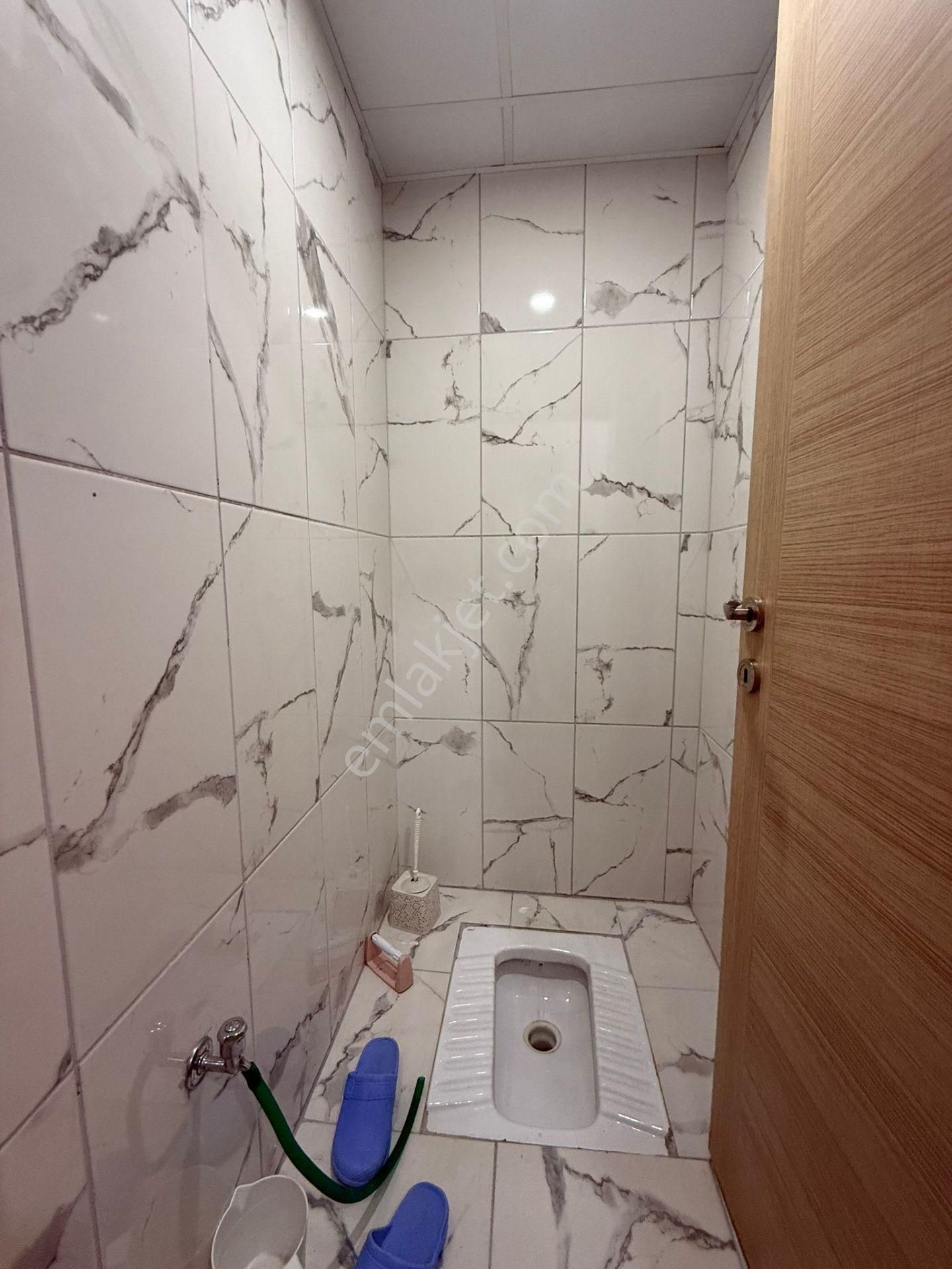Akyüz Gayrimenkul Den; Merkezi Konumda Iskanlı Kombılı Satılık 3+1 Daire - Görsel 13