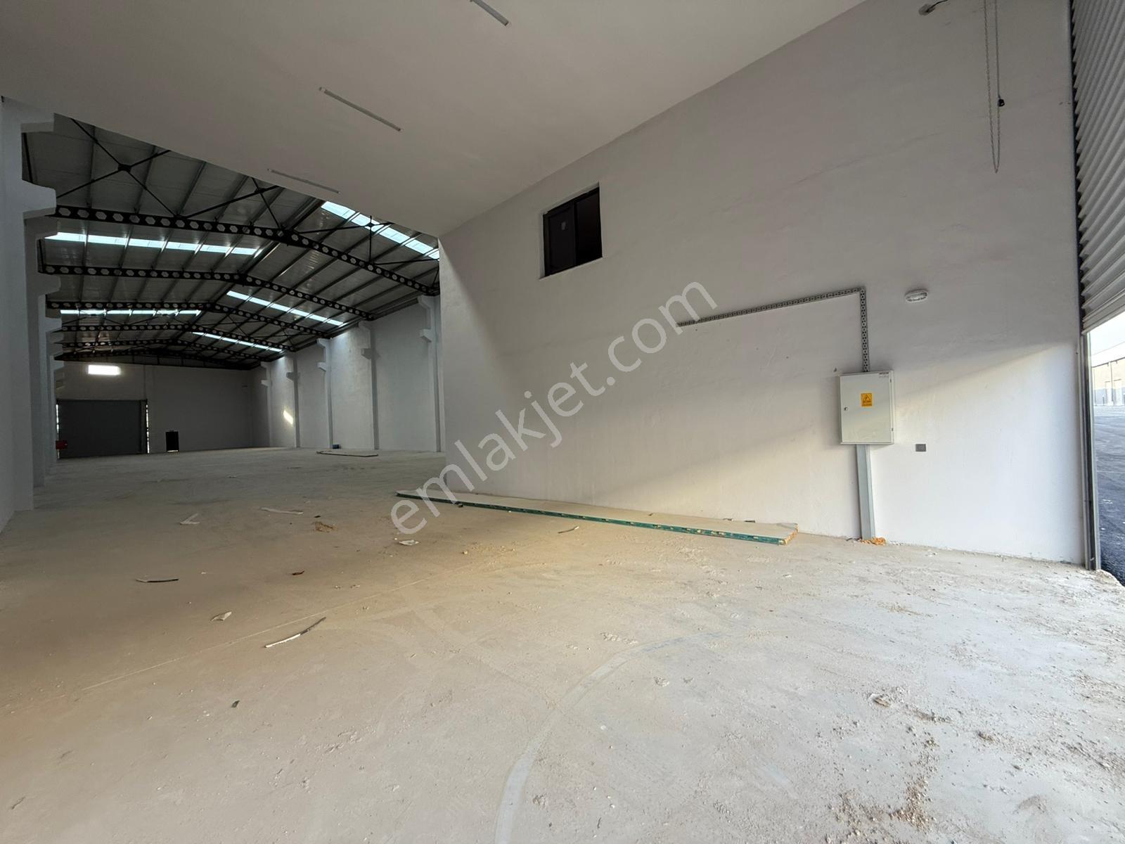 Adanorm Sanayi Sitesinde 1.350 M2/8 Wc/teras/3 Katlı/çok Amaçlı - Görsel 11