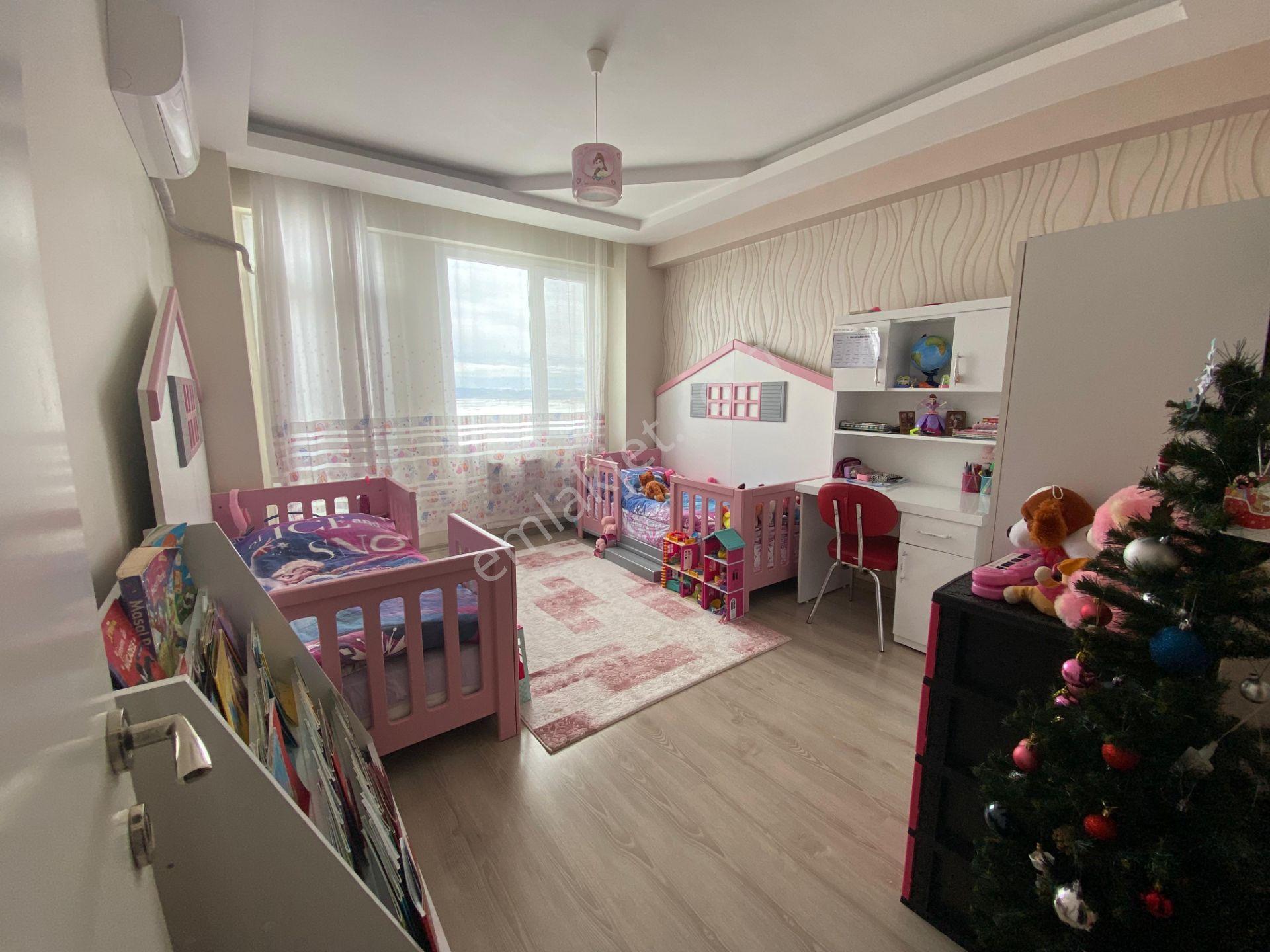 Satılık Fabrika Mahallesinin En Güzel 3+1 Dairesi - Görsel 11
