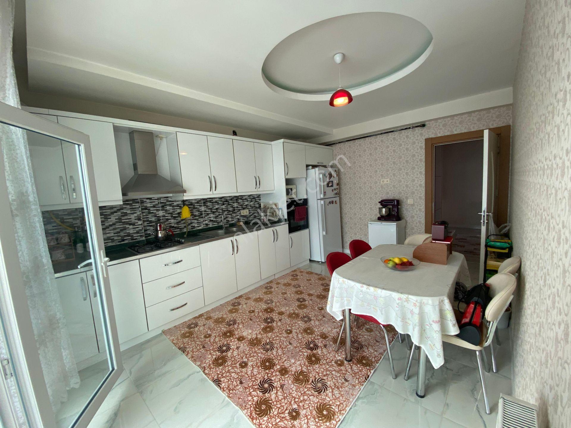 Satılık Fabrika Mahallesinin En Güzel 3+1 Dairesi - Görsel 9