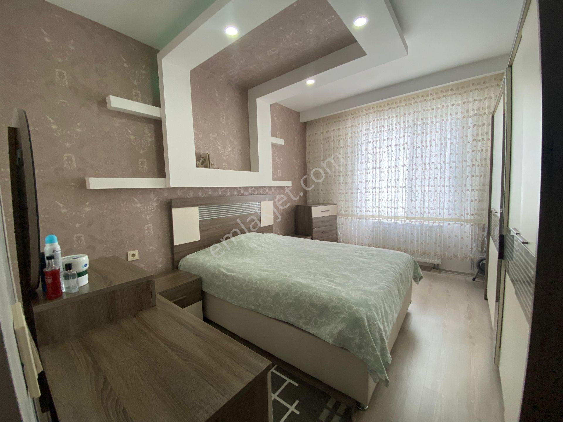 Satılık Fabrika Mahallesinin En Güzel 3+1 Dairesi - Görsel 3