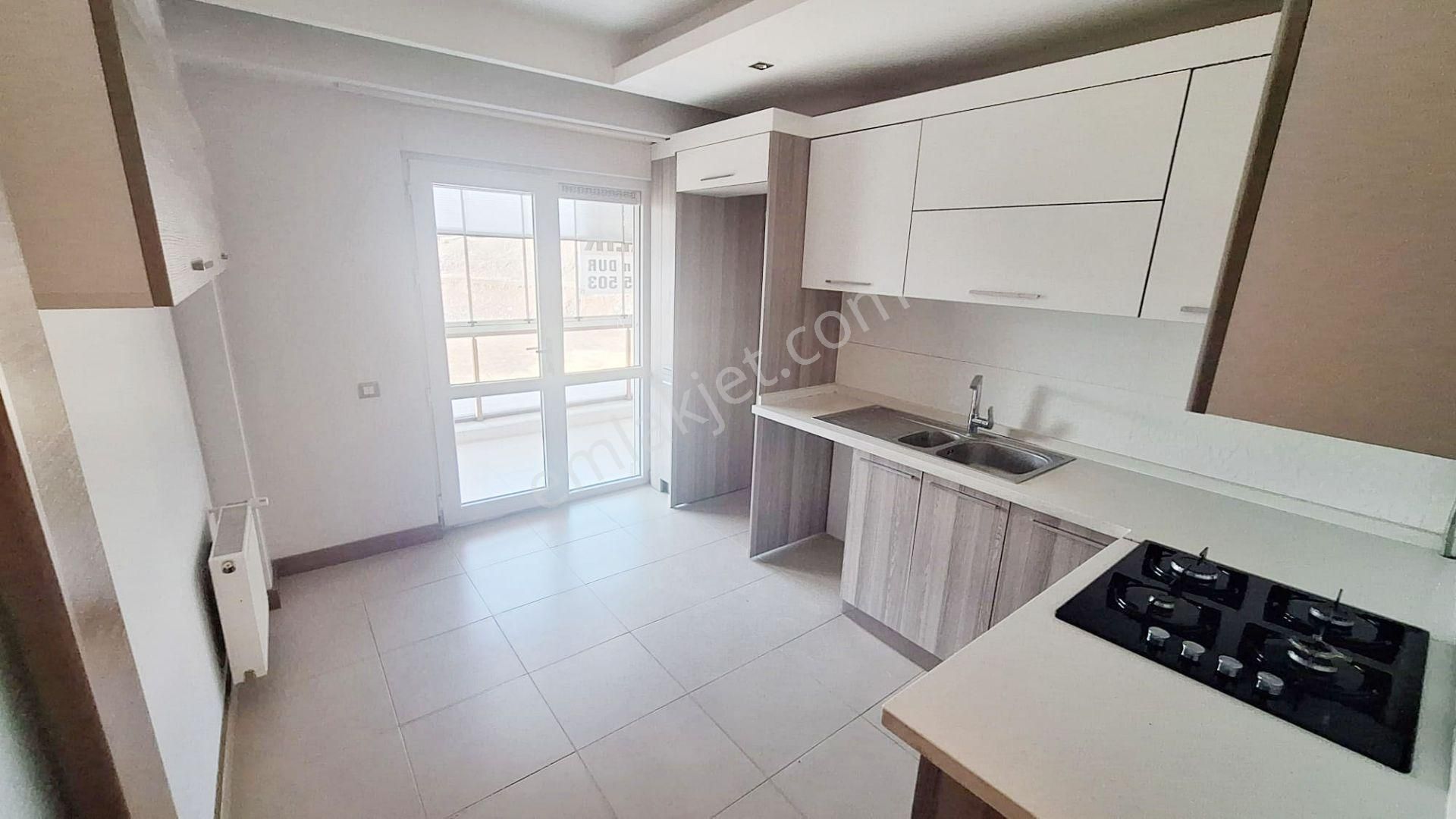 Century 21 Vizyon'dan Terrace Park Sitesinde 2+1 Lüks Kiralık Daire - Görsel 14