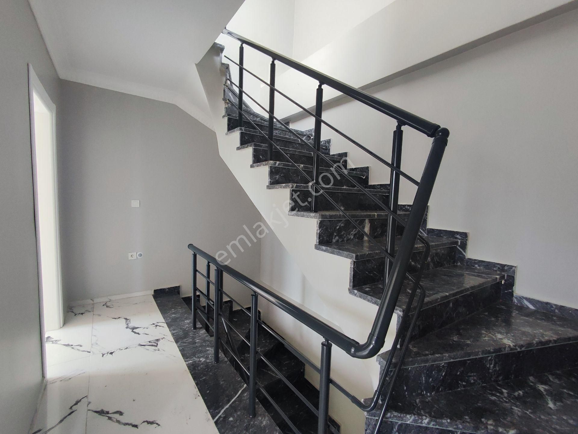 6-12 Ay Vadeli-silivri Gümüşyaka Satılık 4+1 İskanlı İkiz Villa (yol Cephe) - Görsel 15