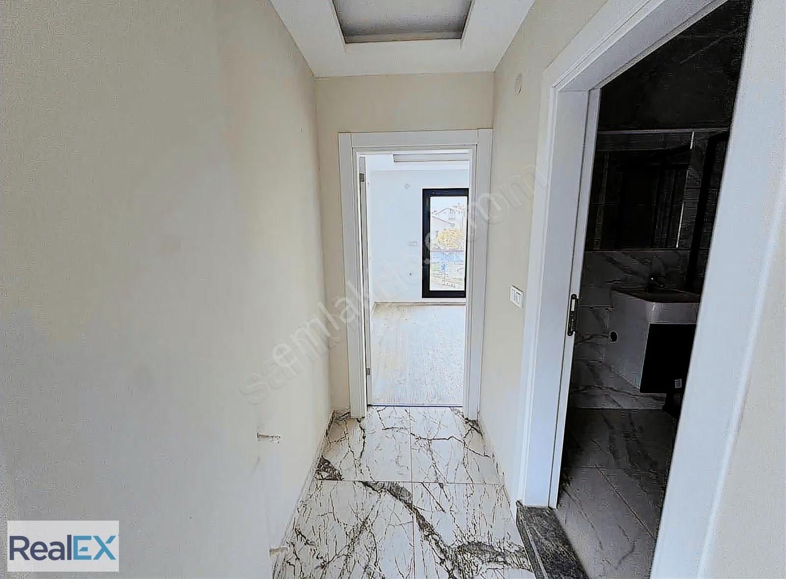 Ön Cephe Köşe Deniz Manzaralı Villa - Görsel 18