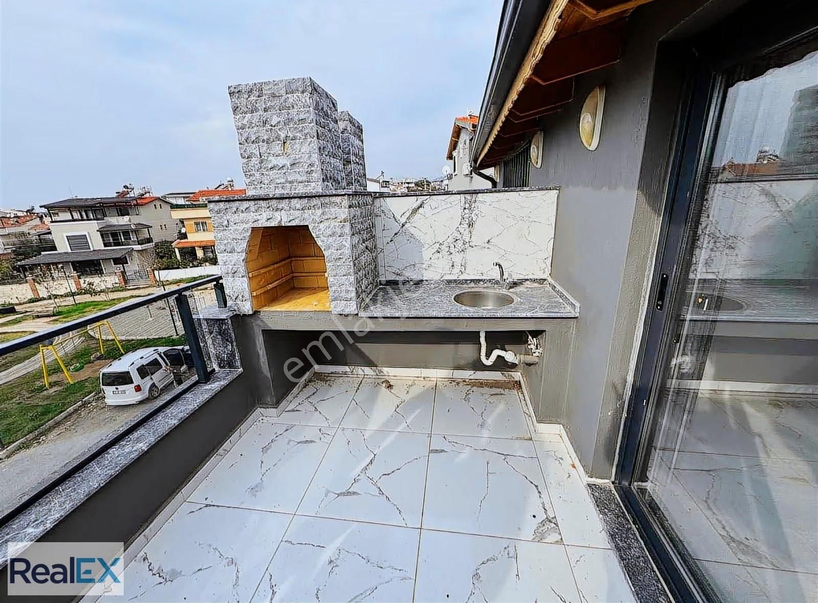 Ön Cephe Köşe Deniz Manzaralı Villa - Görsel 6