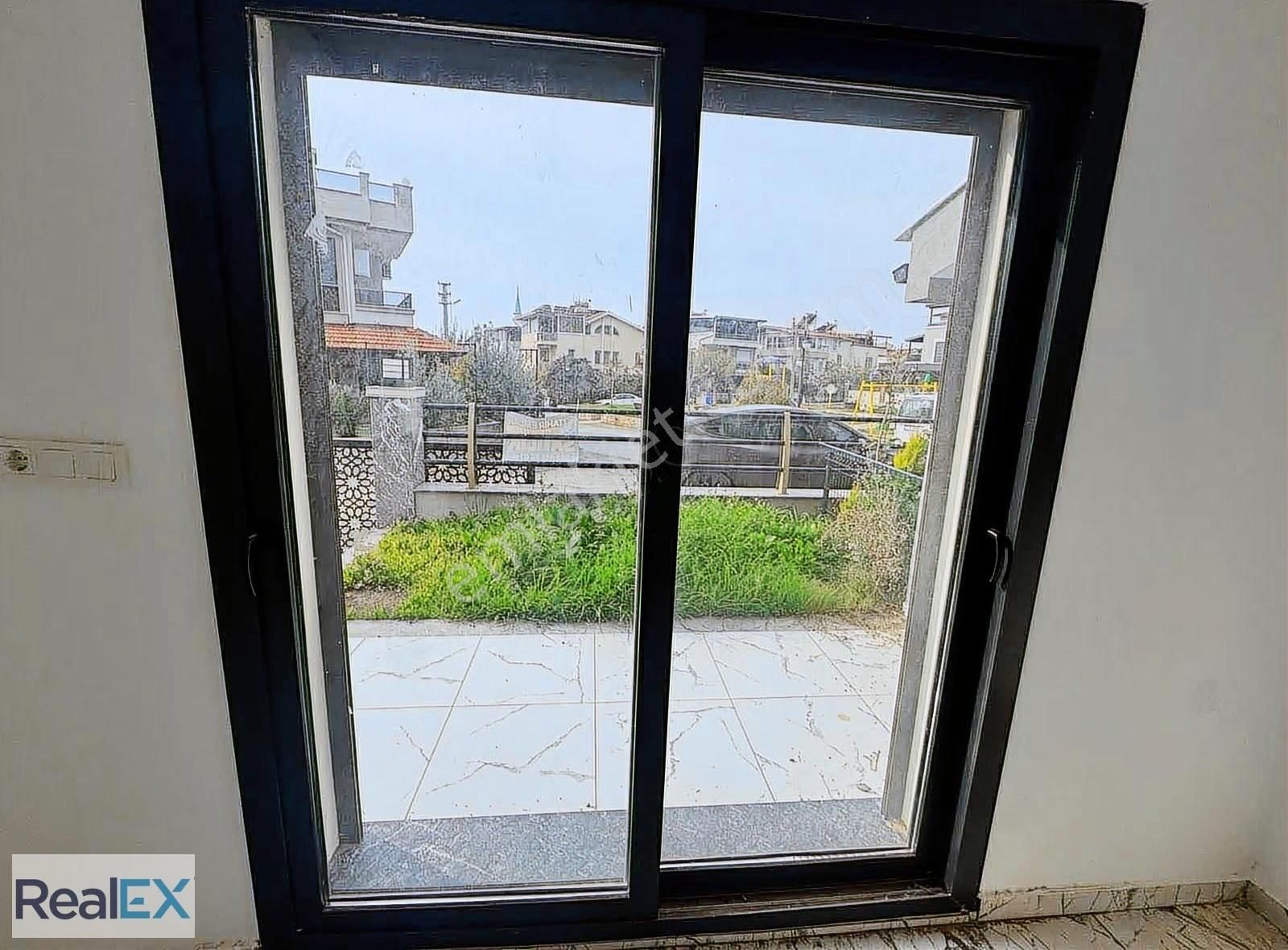 Ön Cephe Köşe Deniz Manzaralı Villa - Görsel 19