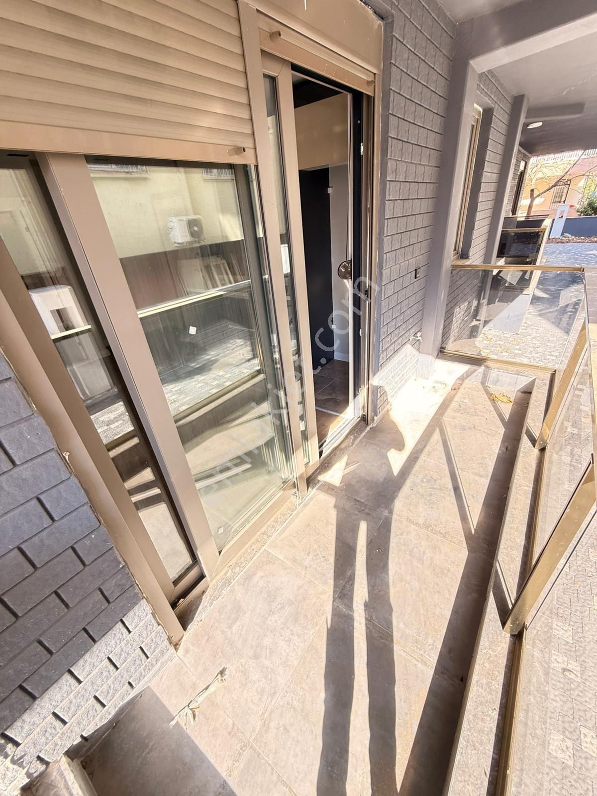 Etiler’de Önü Açık Doğalgazlı Elektrik Panjurlu 2+1 Daire - Görsel 10