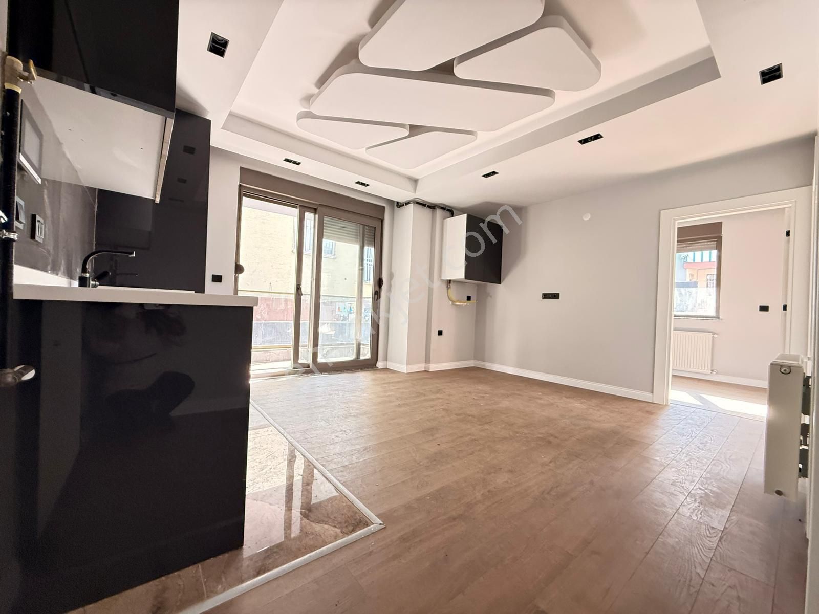 Etiler’de Önü Açık Doğalgazlı Elektrik Panjurlu 2+1 Daire - Görsel 5