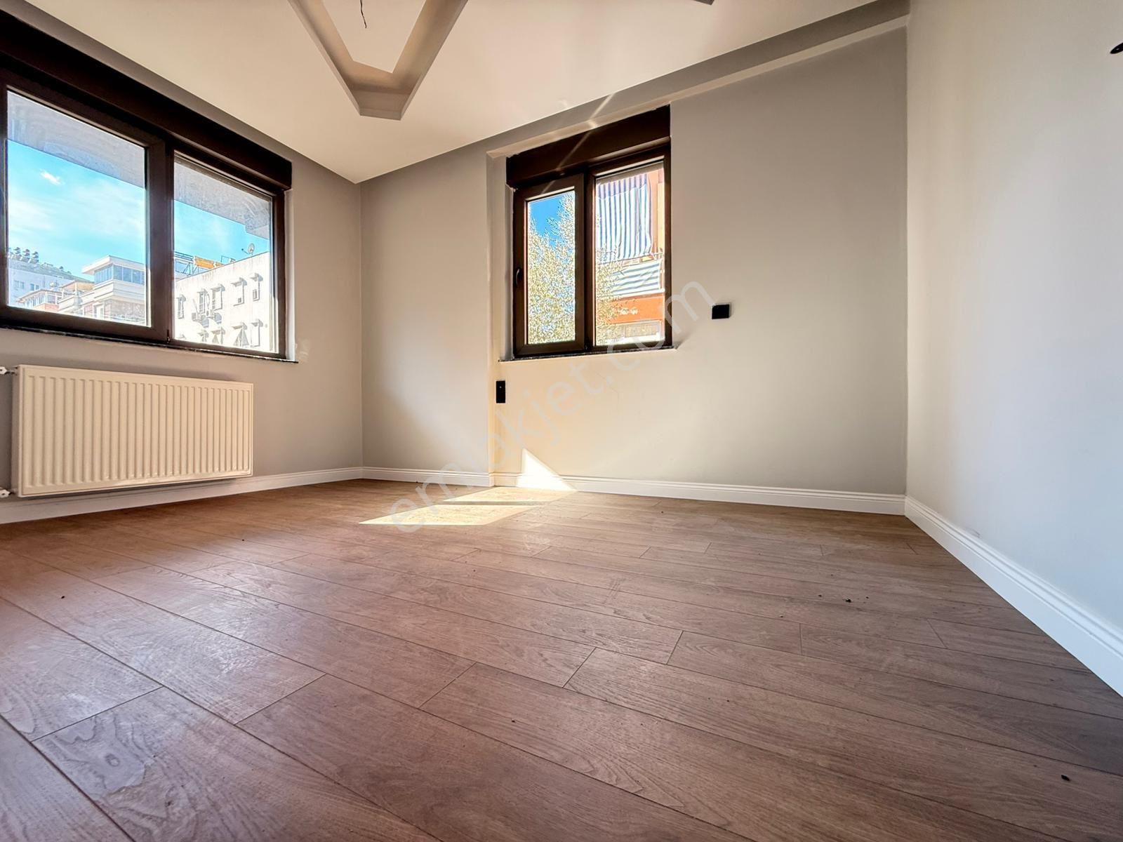 Etiler’de Önü Açık Doğalgazlı Elektrik Panjurlu 2+1 Daire - Görsel 7