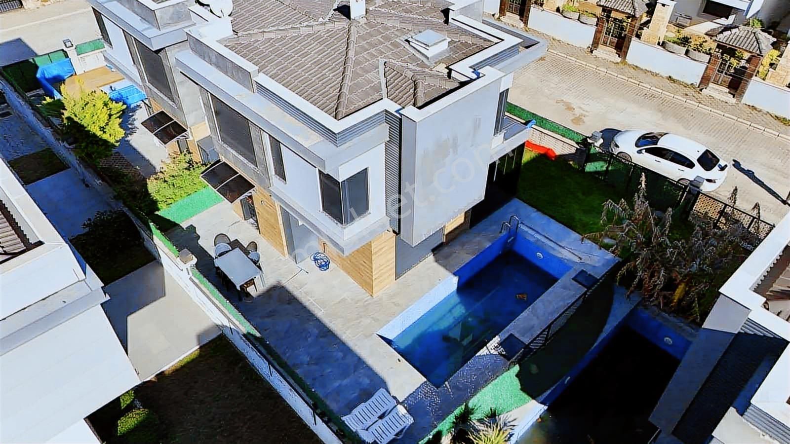 Kuşadası Güzelçamlı'da Denize 200 Mt Özel Havuzlu 3+1 Villa - Görsel 29