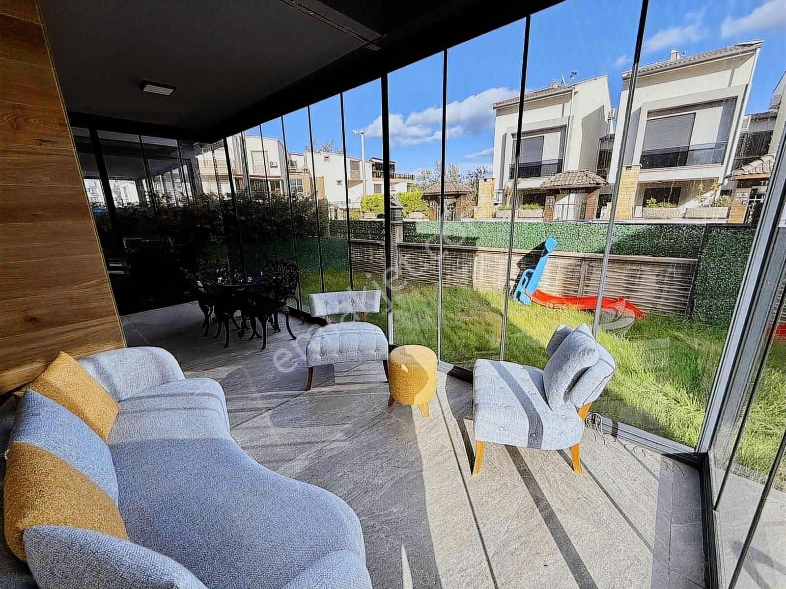 Kuşadası Güzelçamlı'da Denize 200 Mt Özel Havuzlu 3+1 Villa - Görsel 28