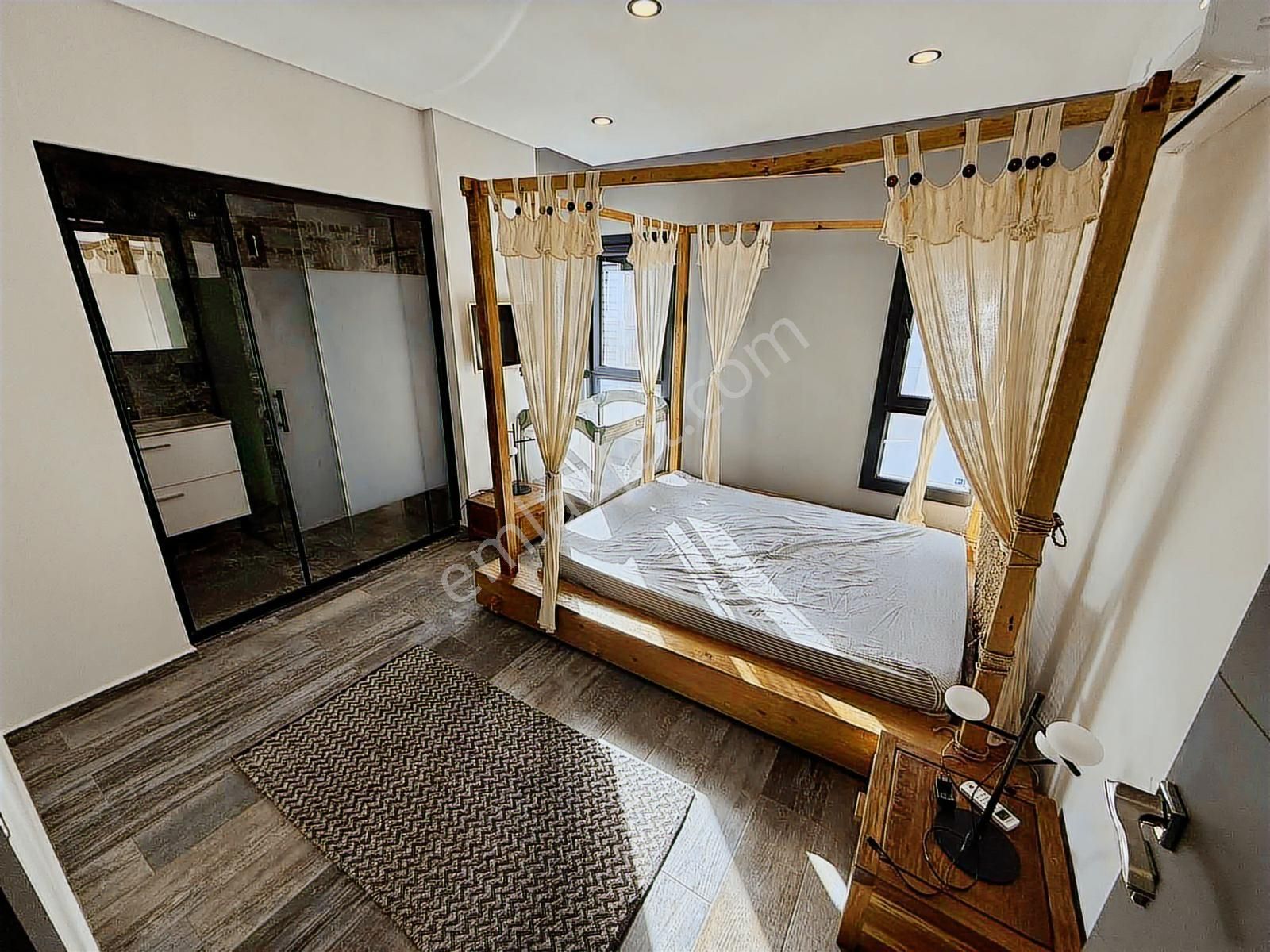 Kuşadası Güzelçamlı'da Denize 200 Mt Özel Havuzlu 3+1 Villa - Görsel 4