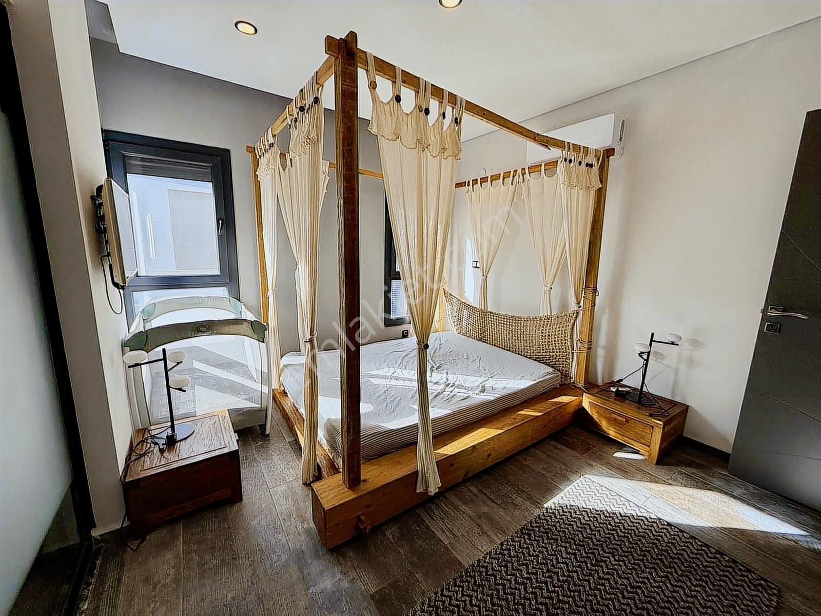 Kuşadası Güzelçamlı'da Denize 200 Mt Özel Havuzlu 3+1 Villa - Görsel 24