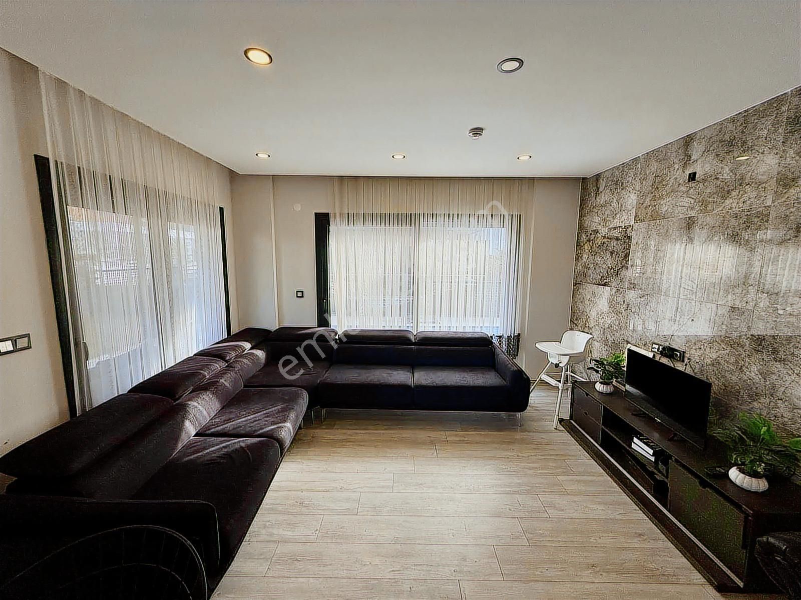 Kuşadası Güzelçamlı'da Denize 200 Mt Özel Havuzlu 3+1 Villa - Görsel 7