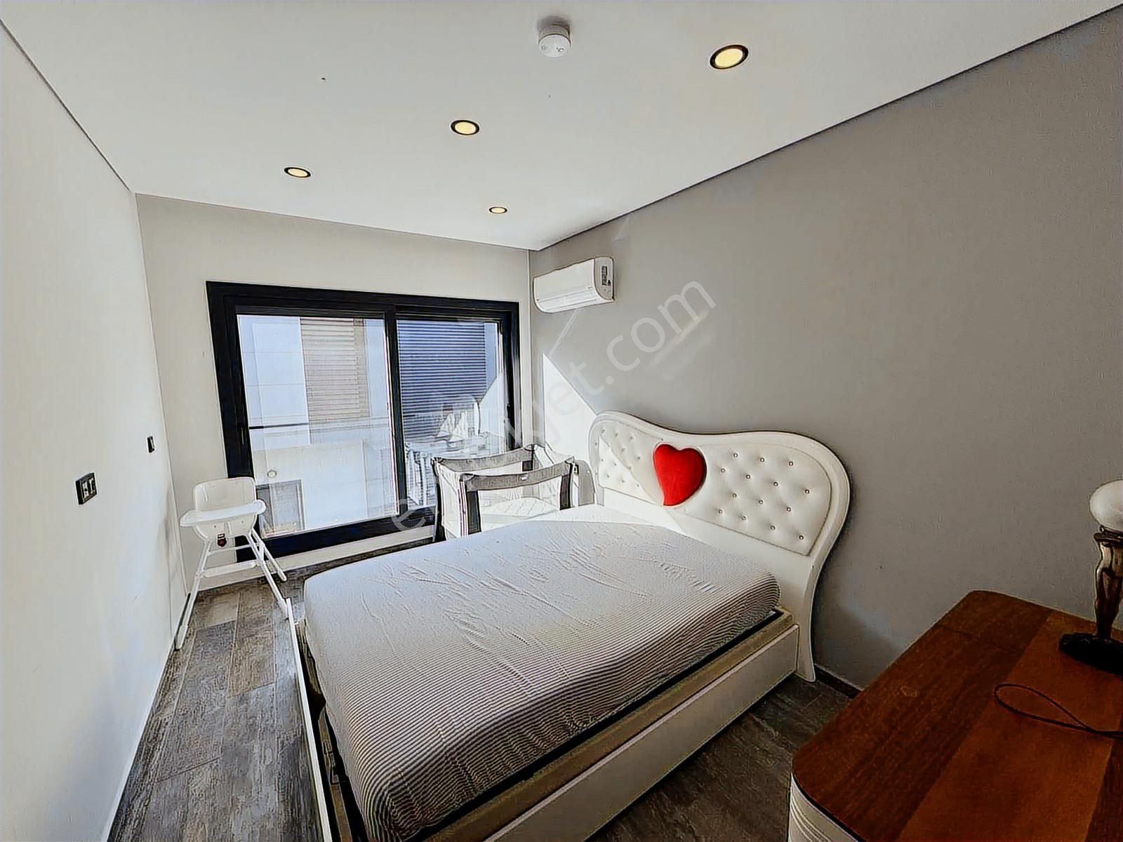 Kuşadası Güzelçamlı'da Denize 200 Mt Özel Havuzlu 3+1 Villa - Görsel 27