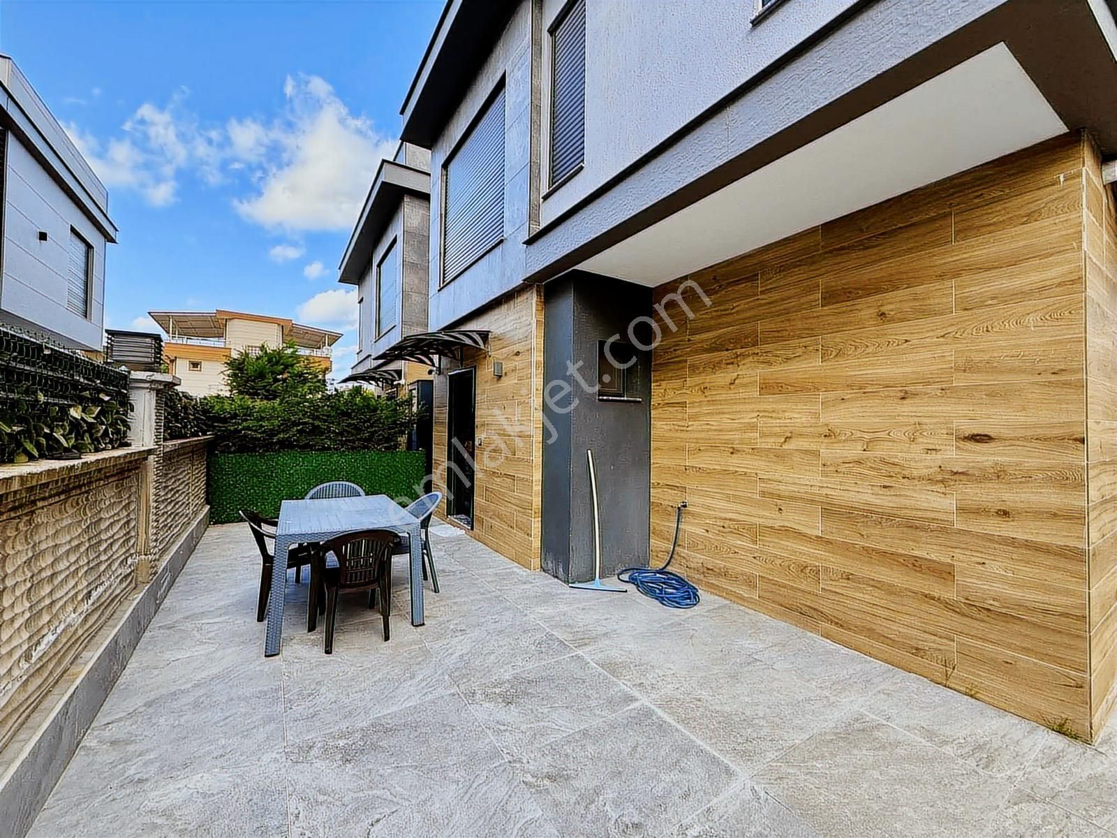 Kuşadası Güzelçamlı'da Denize 200 Mt Özel Havuzlu 3+1 Villa - Görsel 20