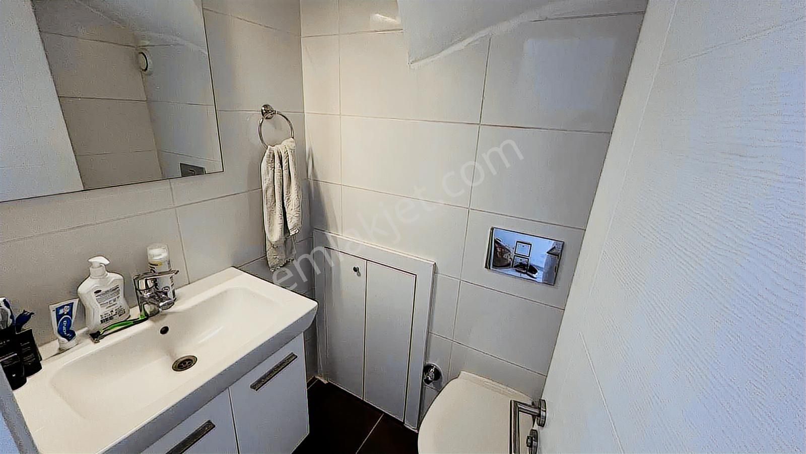 Bornova Veranova Sitesi'nde 2+1 Satılık Bahçeli Dubleks Daire - Görsel 8