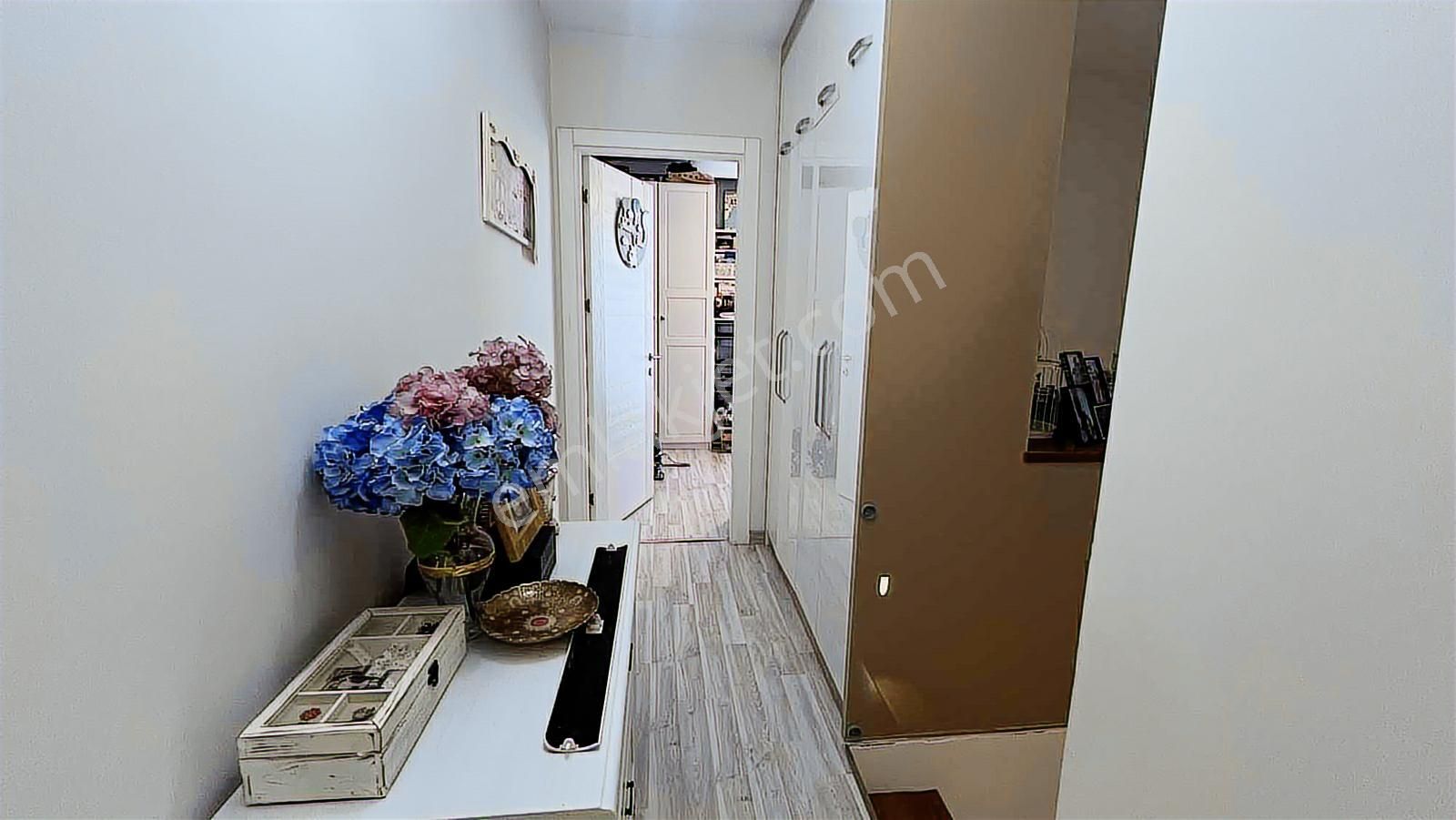 Bornova Veranova Sitesi'nde 2+1 Satılık Bahçeli Dubleks Daire - Görsel 6