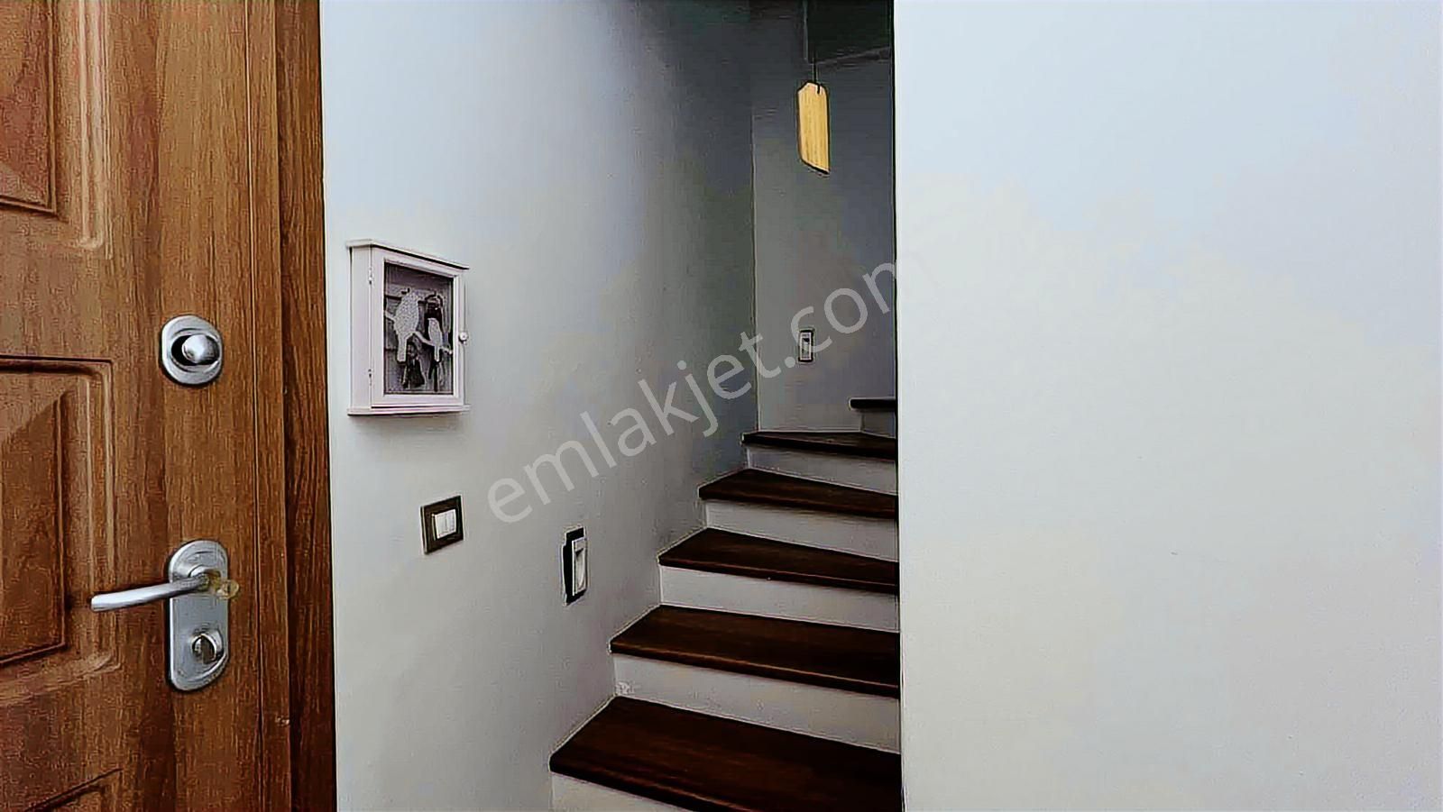 Bornova Veranova Sitesi'nde 2+1 Satılık Bahçeli Dubleks Daire - Görsel 25