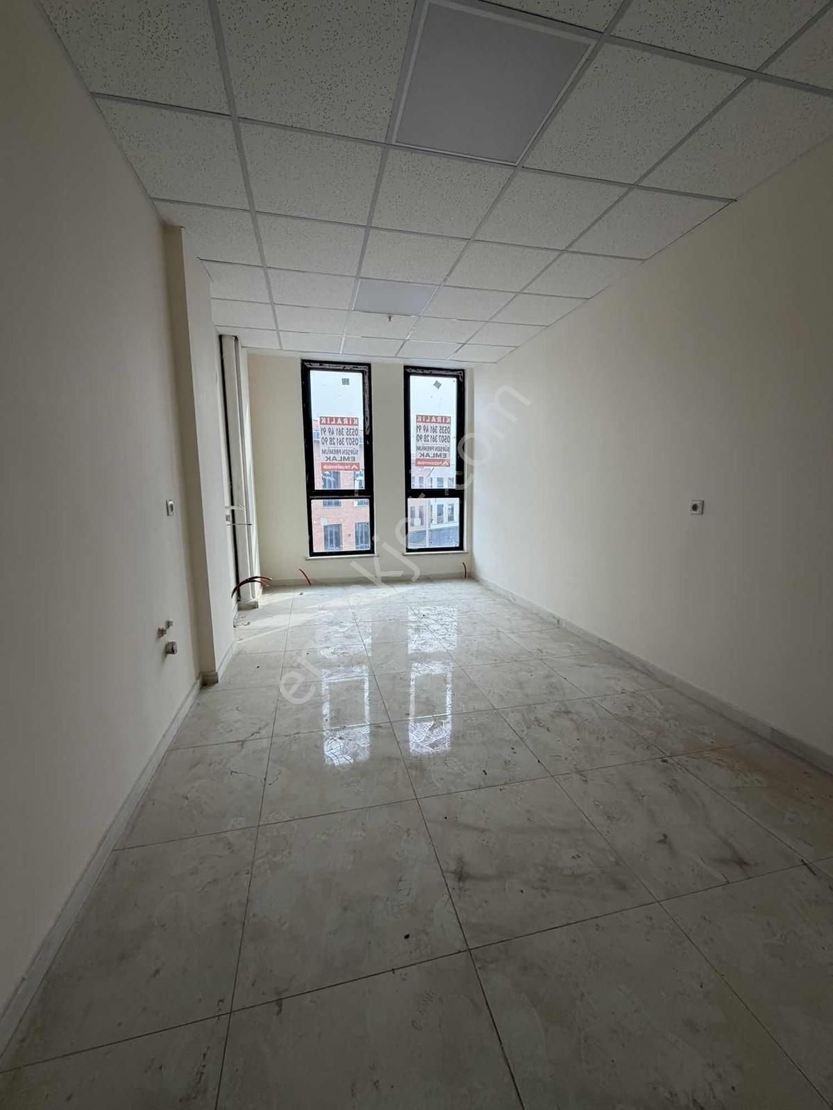 Sürşen Premium Group'dan Suriçi Çarşısında Mükemmel Ofis ! - Görsel 5