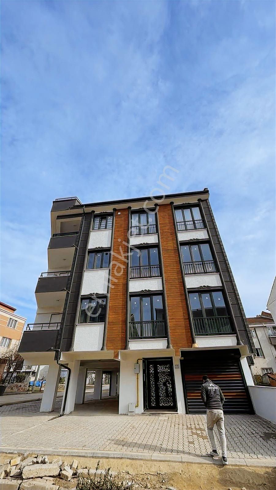 Ulucan'dan İnegöl Akhisar'da Kiralık 3+1 Daire - Görsel 8