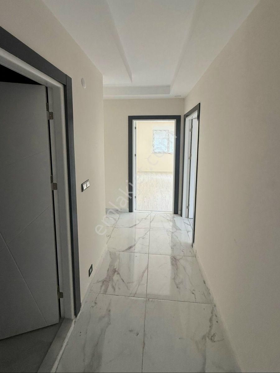 Aktoprak Mah'de Tramvay'a Yakın Sıfır Geniş 3+1 - Görsel 11