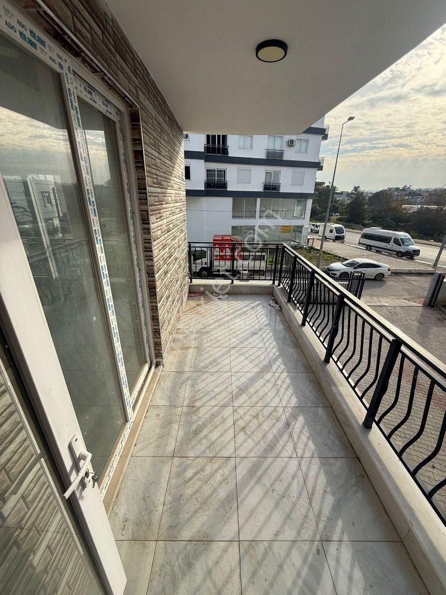 Aktoprak Mah'de Tramvay'a Yakın Sıfır Geniş 3+1 - Görsel 14