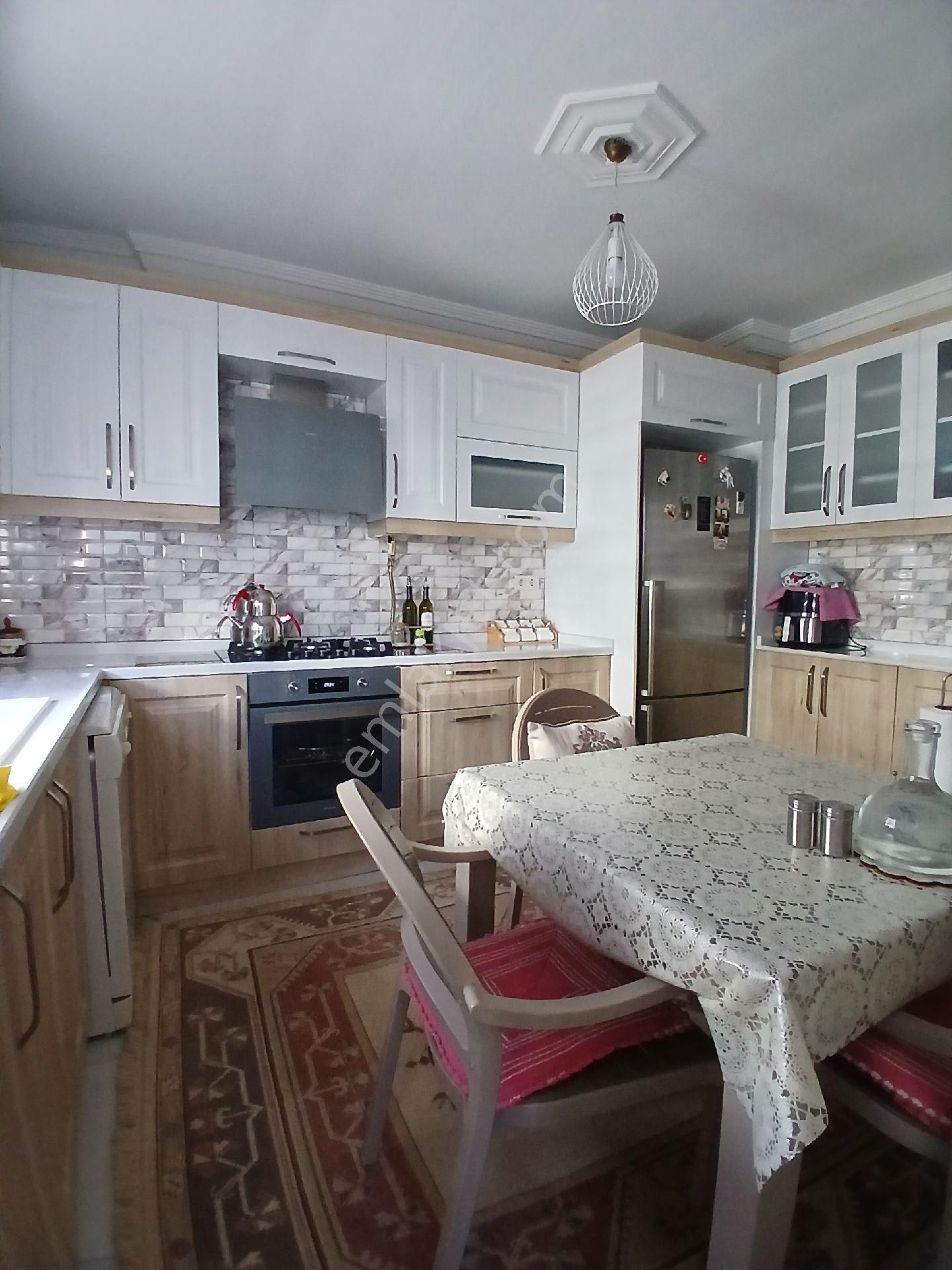 İzmir Torbalı Ertuğrul Mahallesinde 3+1 Arakat Daire Satılık