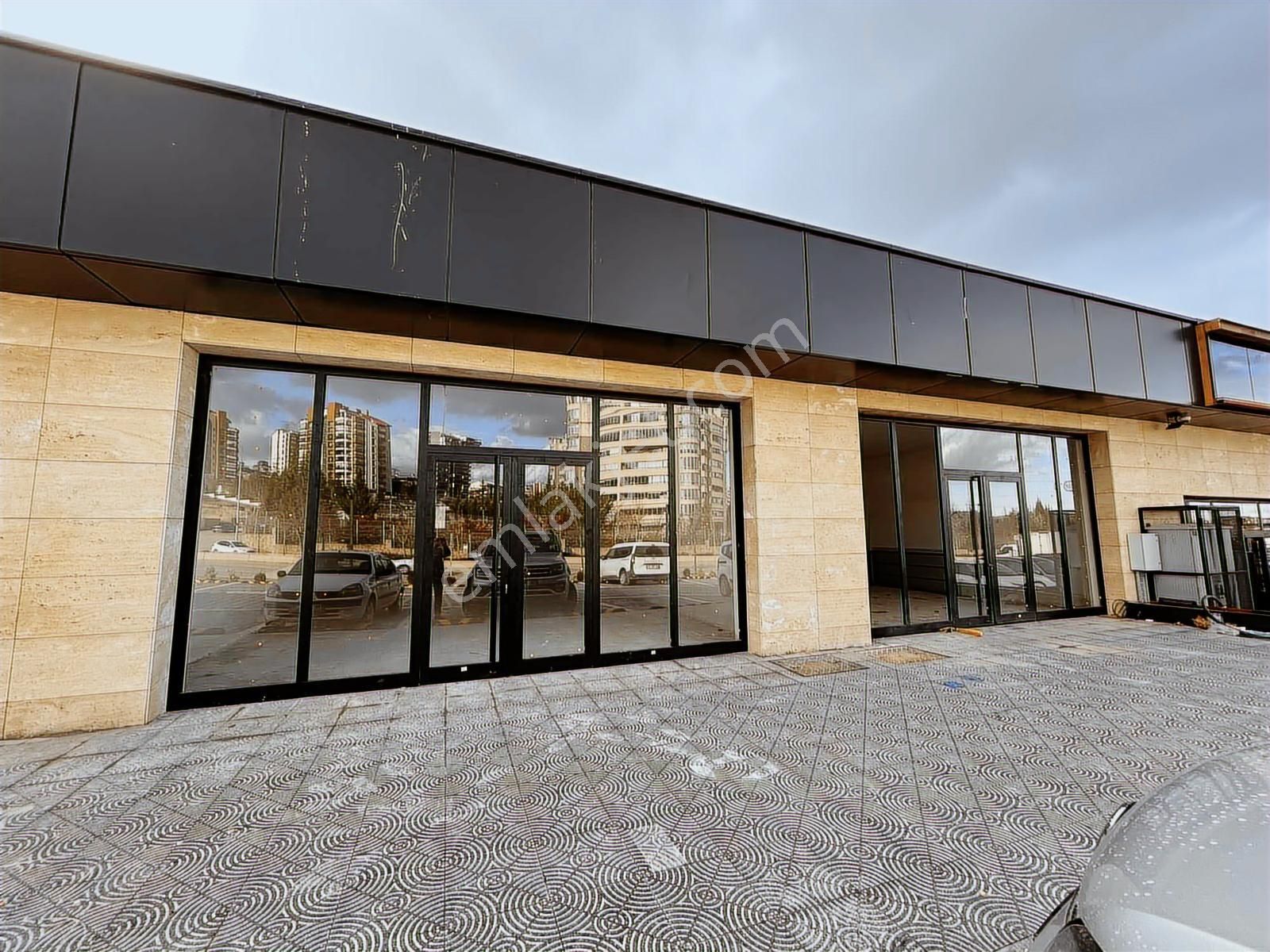 Türk Konut Bulv. Yük. Tabela Değeri 350 M2 Kiralık Depolu Dükkan - Görsel 14