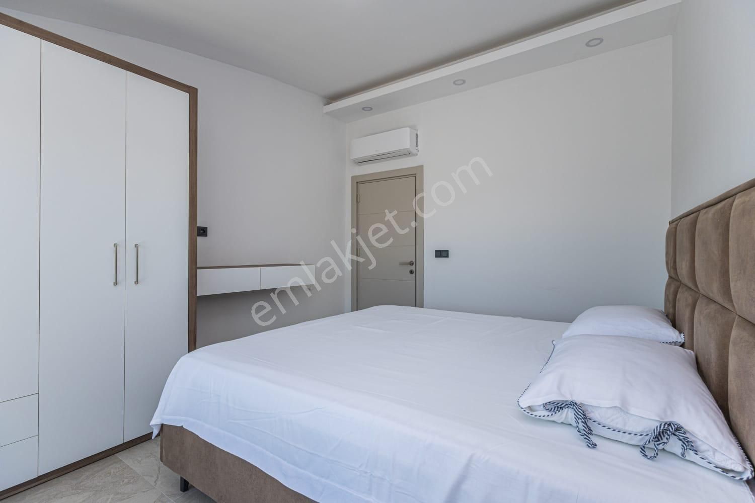-acil- Antalya Kadriye'de Lüks 5+1 Satılık Villa - Görsel 15