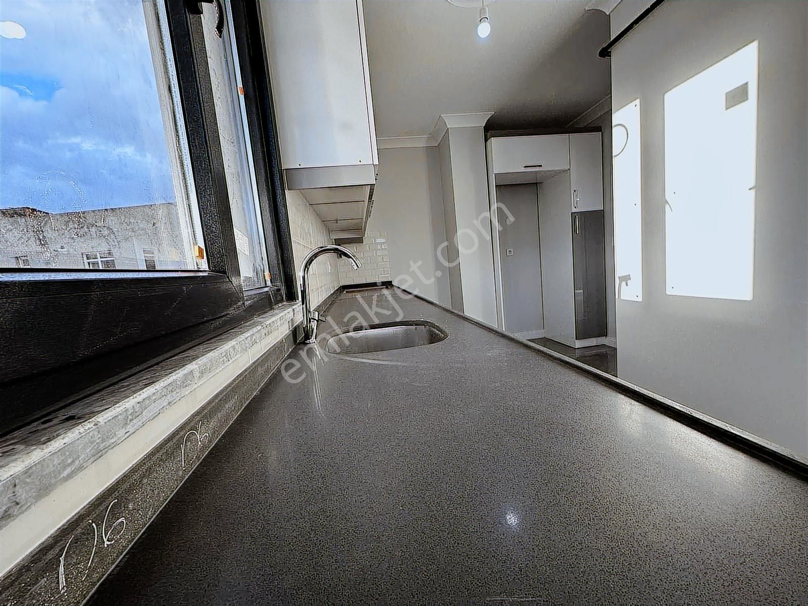 Cadde Üzeri Ebeveyn Banyolu 90m 2+1 Satılık Lüks Ara Kat Daire - Görsel 22