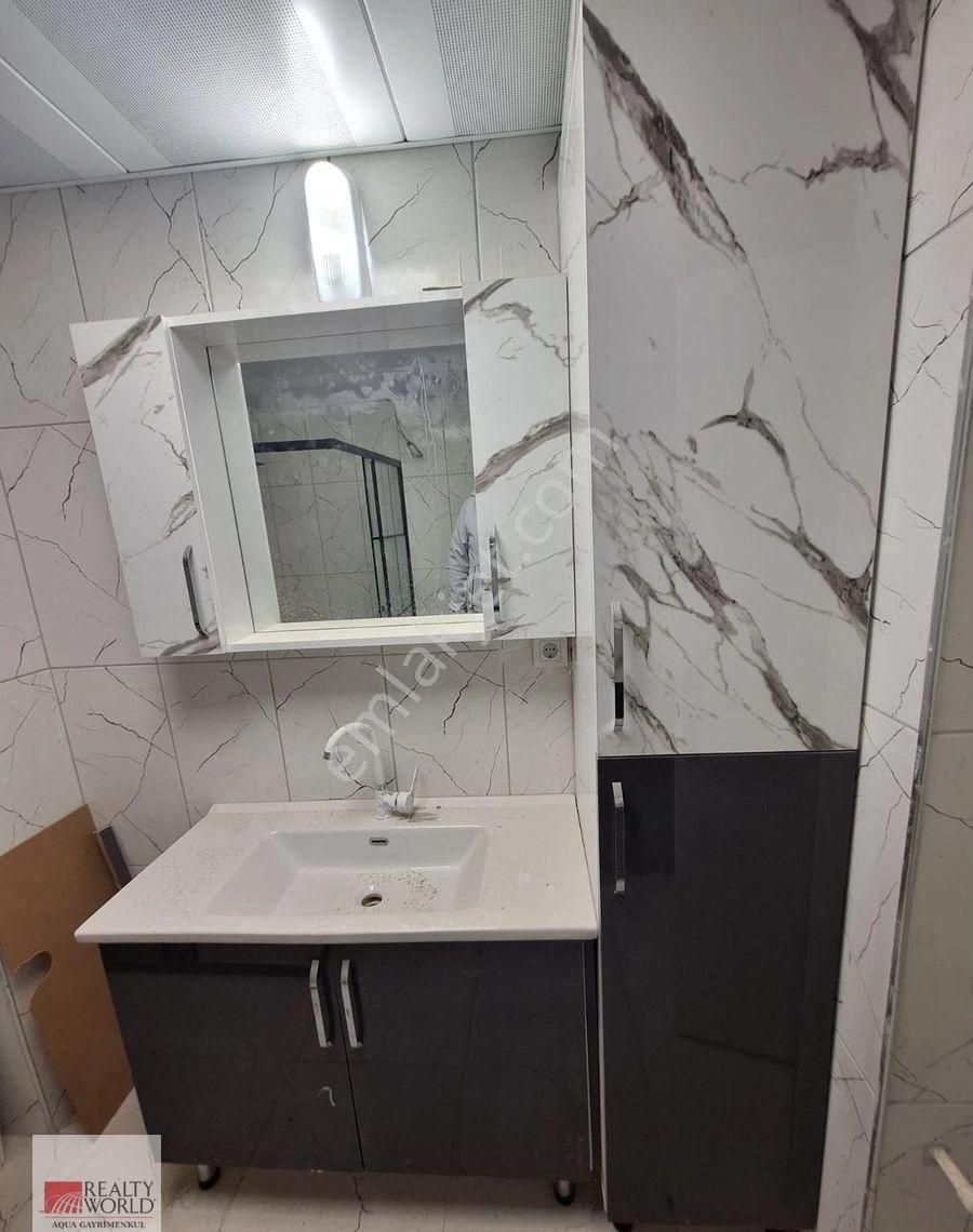 Altıntaş'ta Deniz Manzaralı 2+1 Havuzlu Sitede Satılık Daire - Görsel 27