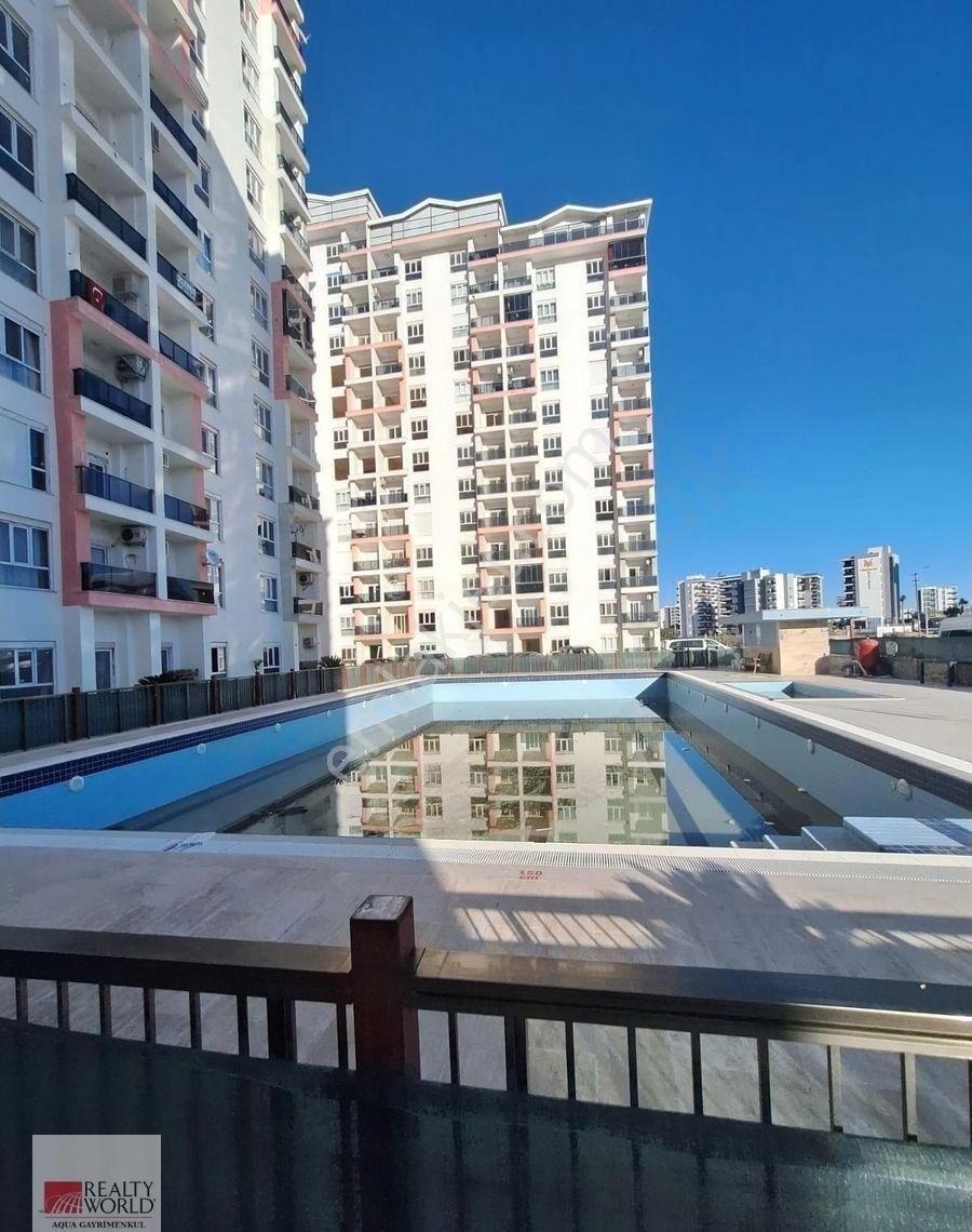 Altıntaş'ta Deniz Manzaralı 2+1 Havuzlu Sitede Satılık Daire
