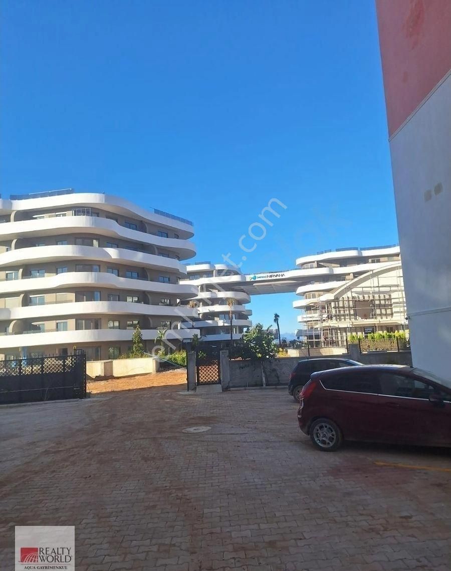 Altıntaş'ta Deniz Manzaralı 2+1 Havuzlu Sitede Satılık Daire - Görsel 32