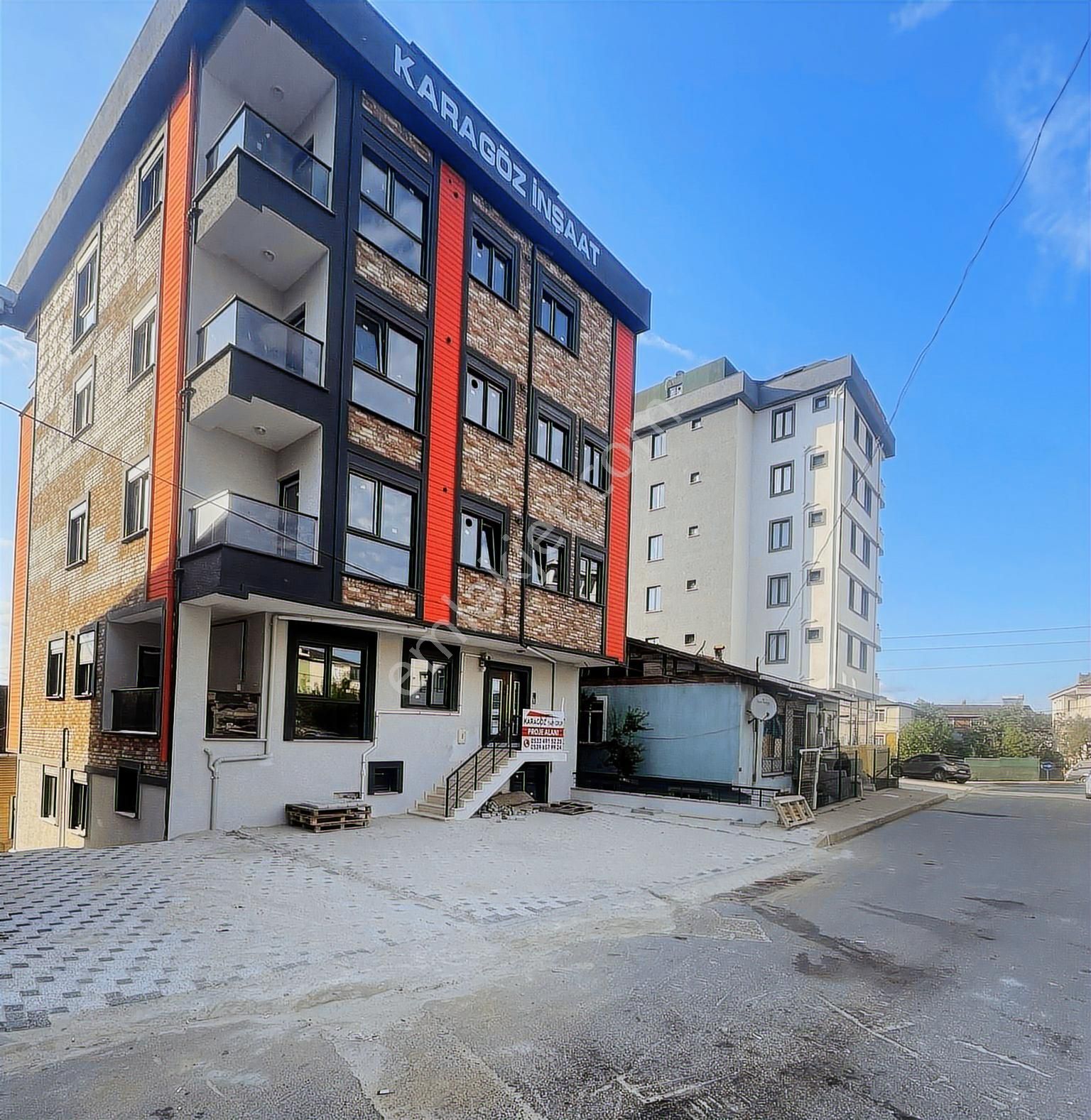 Sultanbeyli Hamidiye Mah. Göletin Yanında 3+1 Geniş Sıfır Daire