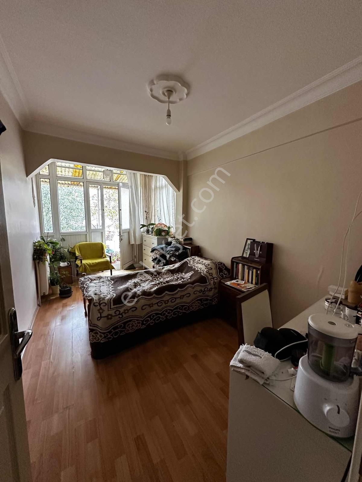 Nevmahalden Ahmediyede Merkezi Konumda Arakat Geniş Ferah Daire - Görsel 6