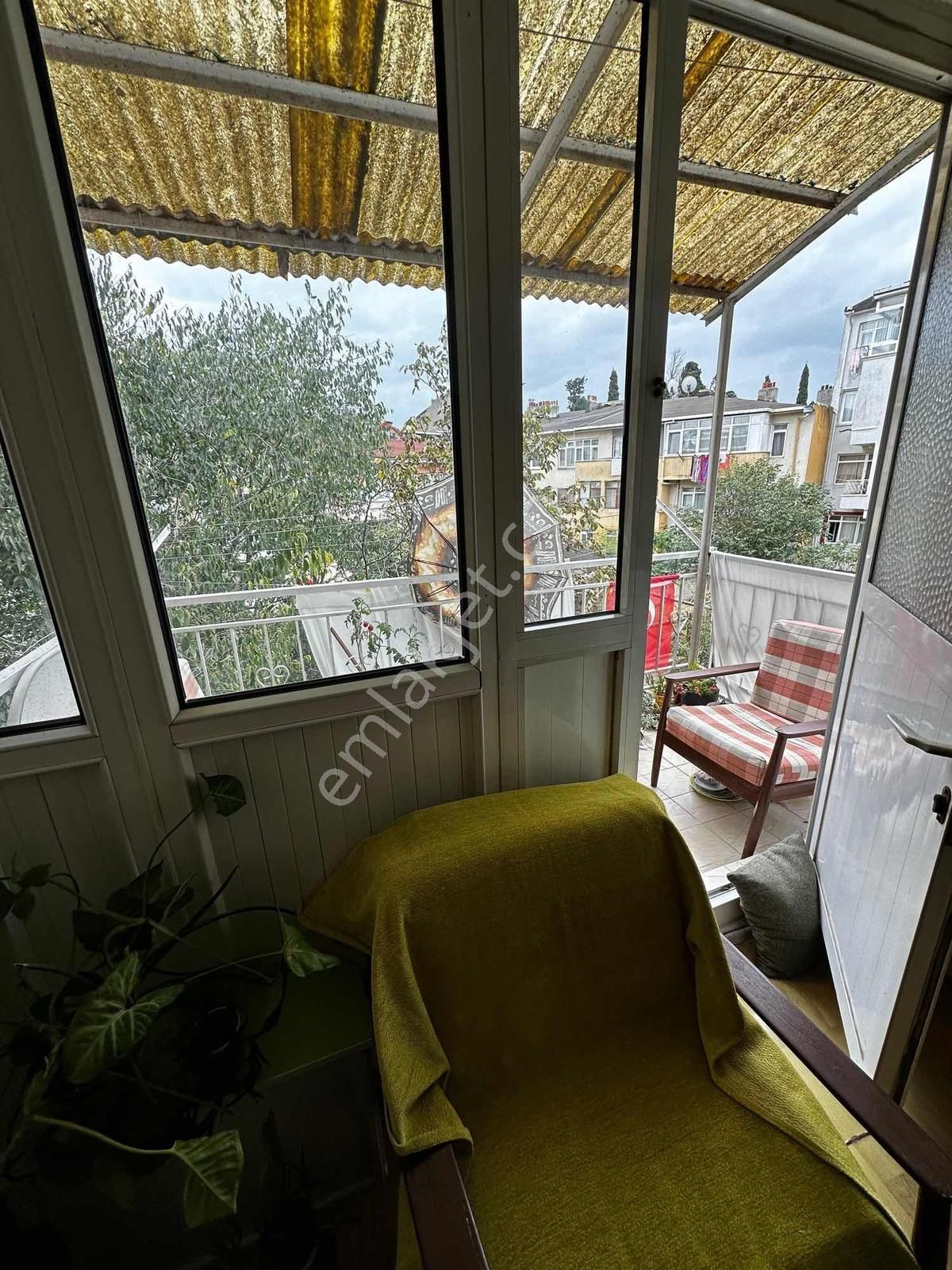 Nevmahalden Ahmediyede Merkezi Konumda Arakat Geniş Ferah Daire - Görsel 24